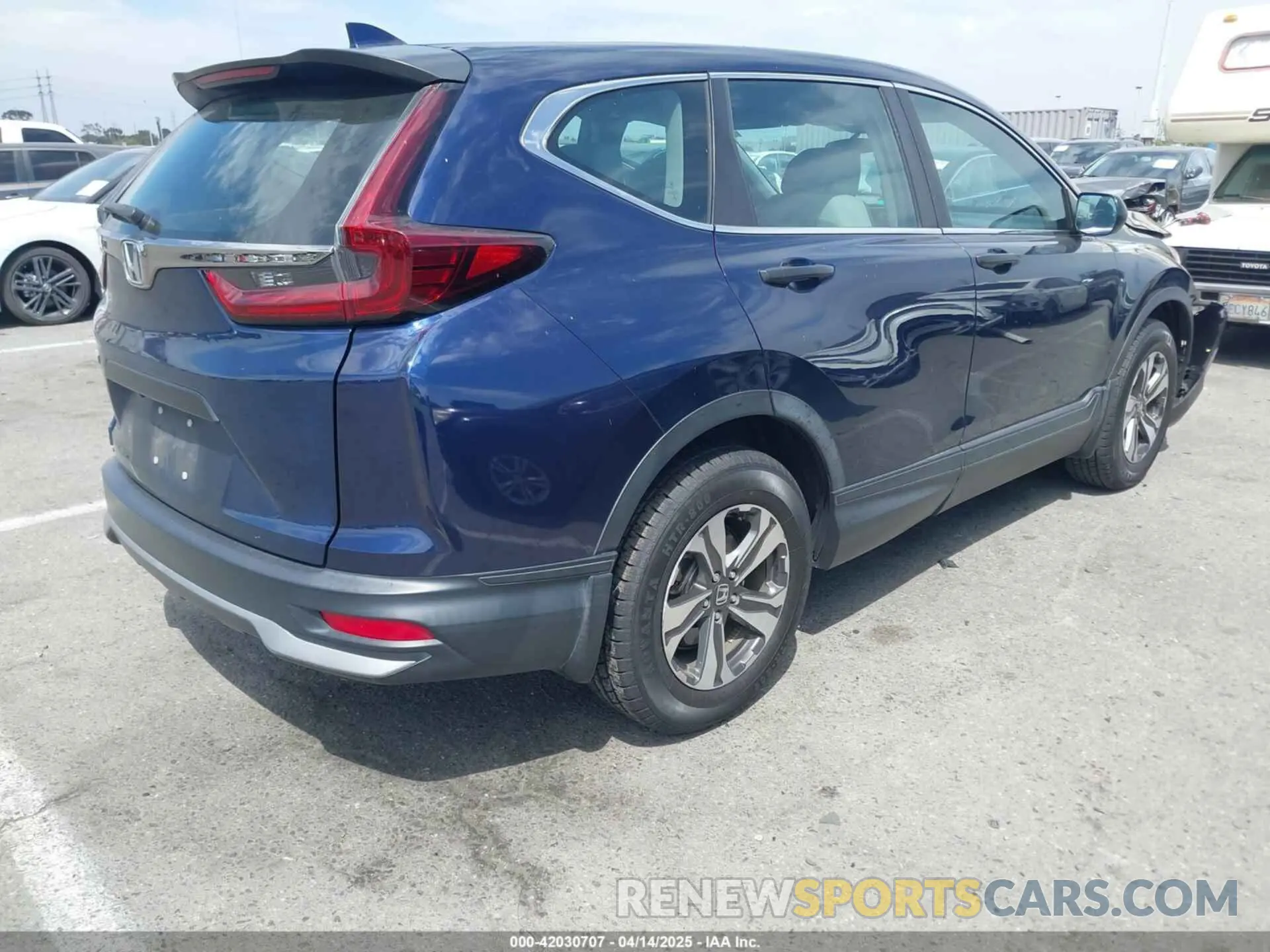 4 Photograph of a damaged car 5J6RW1H28LA001746 HONDA CR-V 2020