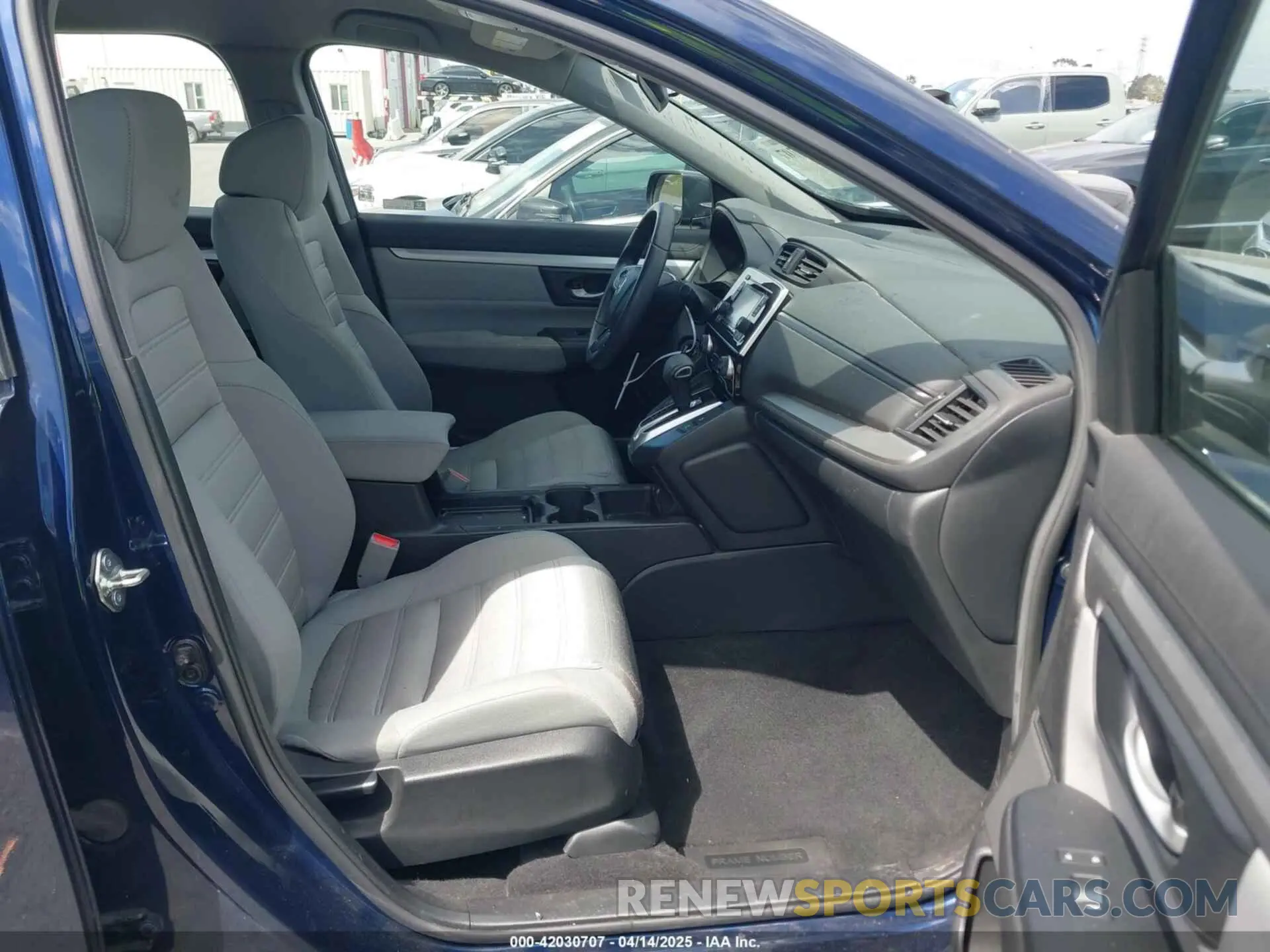 5 Photograph of a damaged car 5J6RW1H28LA001746 HONDA CR-V 2020