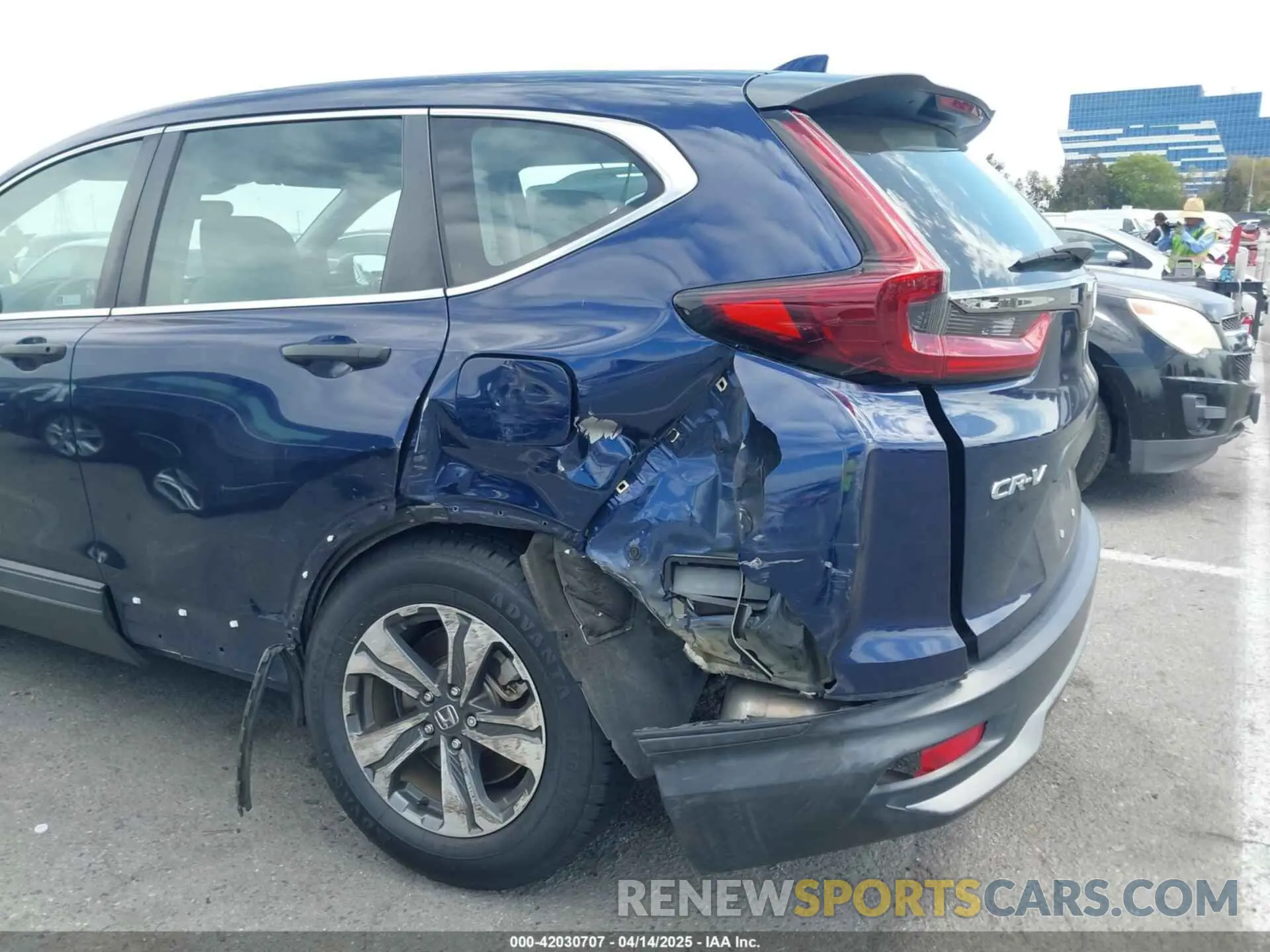 6 Photograph of a damaged car 5J6RW1H28LA001746 HONDA CR-V 2020