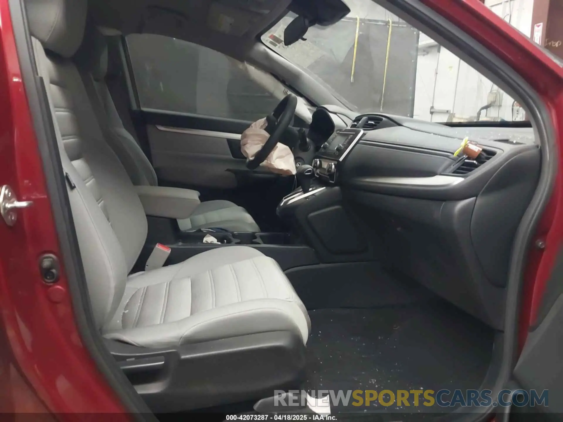 5 Photograph of a damaged car 5J6RW1H28LA004890 HONDA CR-V 2020