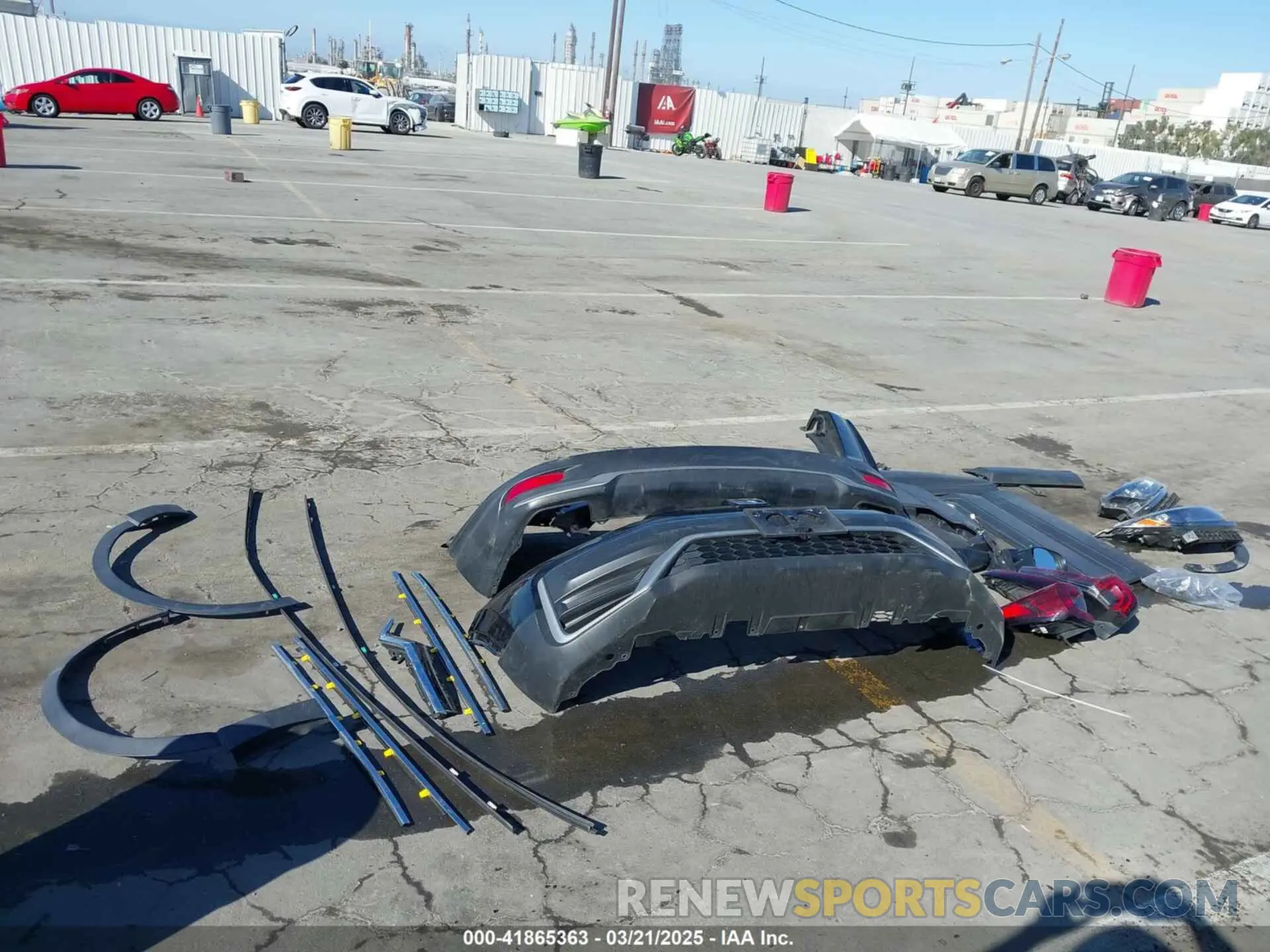 12 Photograph of a damaged car 5J6RW1H28LA005814 HONDA CR-V 2020