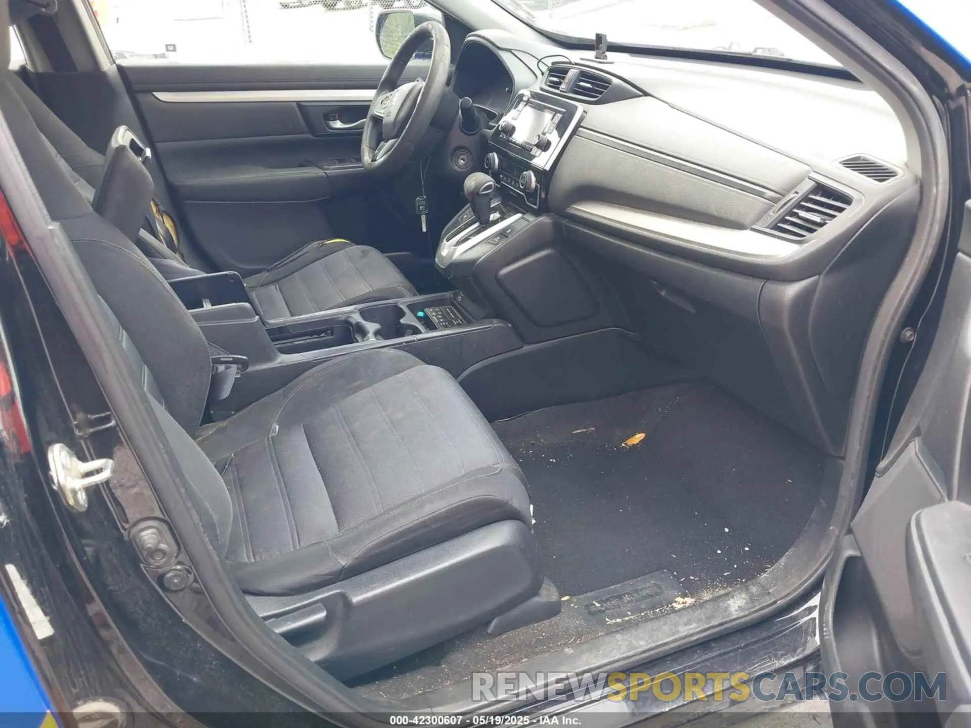 5 Photograph of a damaged car 5J6RW1H28LL007227 HONDA CR-V 2020