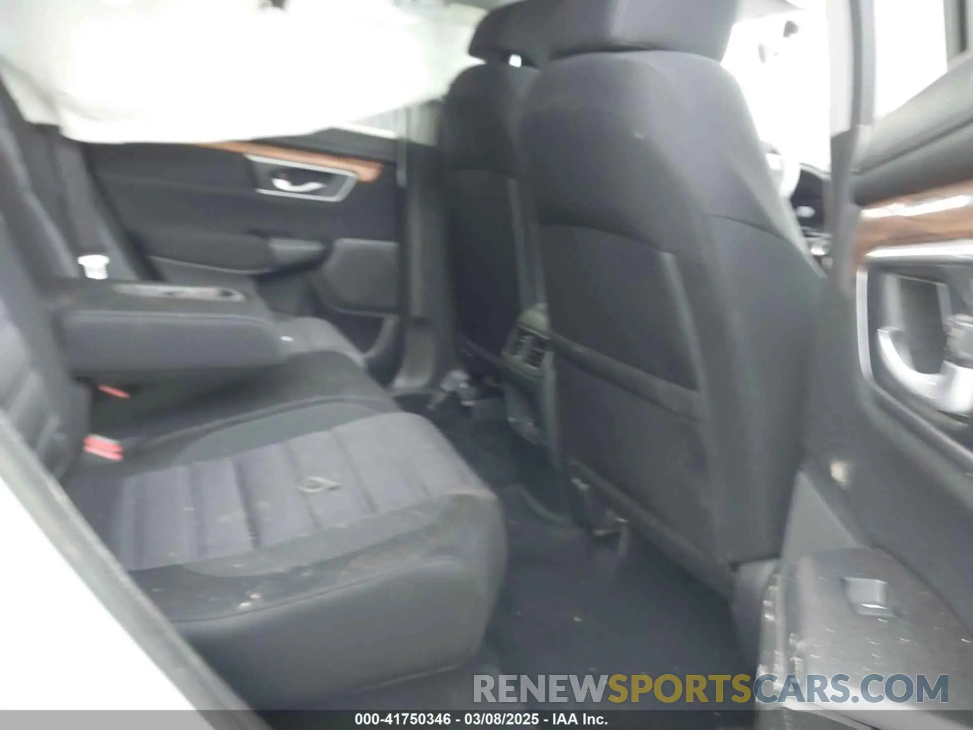 8 Photograph of a damaged car 5J6RW1H52LL013387 HONDA CR-V 2020