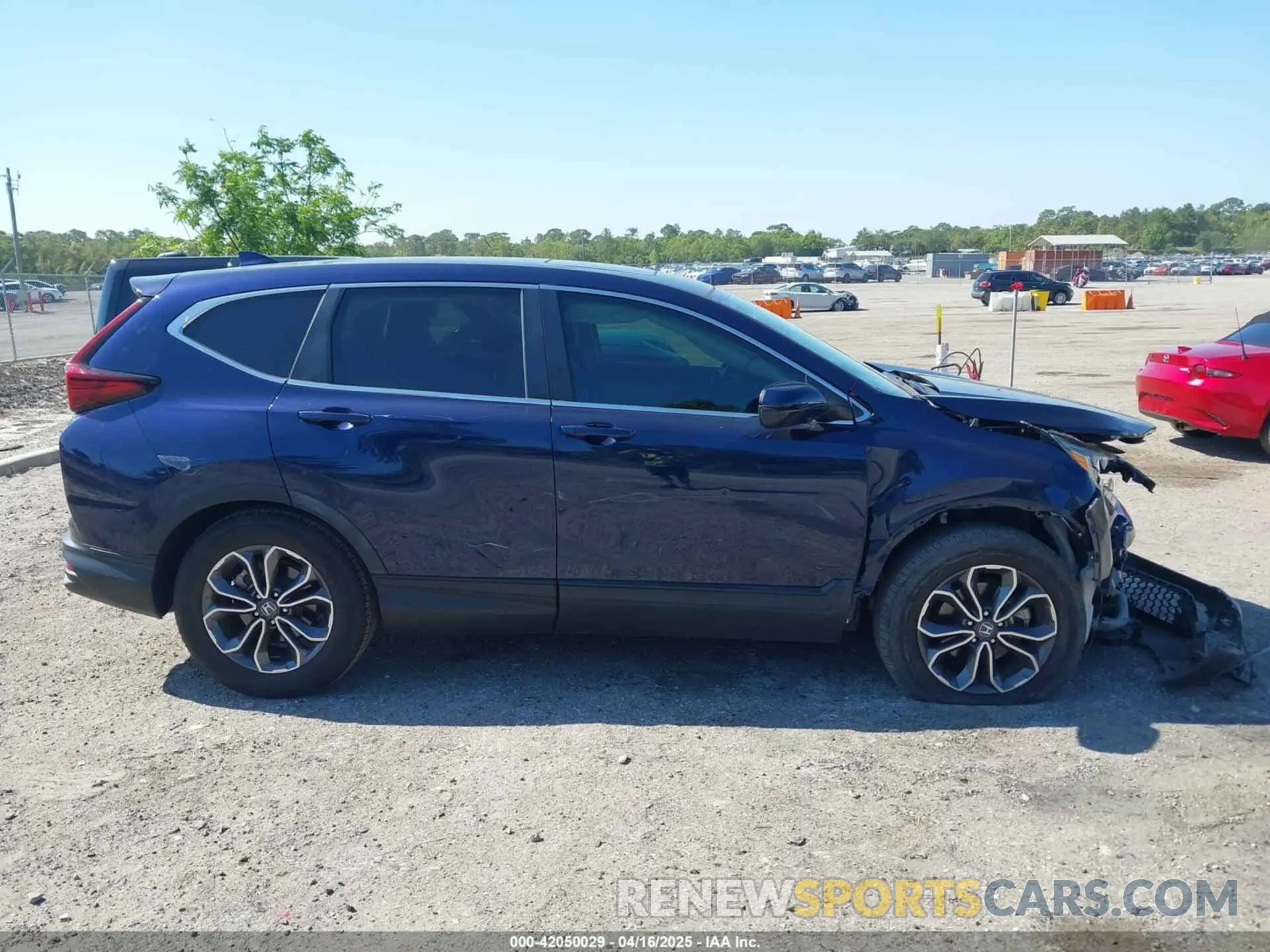 13 Photograph of a damaged car 5J6RW1H56LA006163 HONDA CR-V 2020