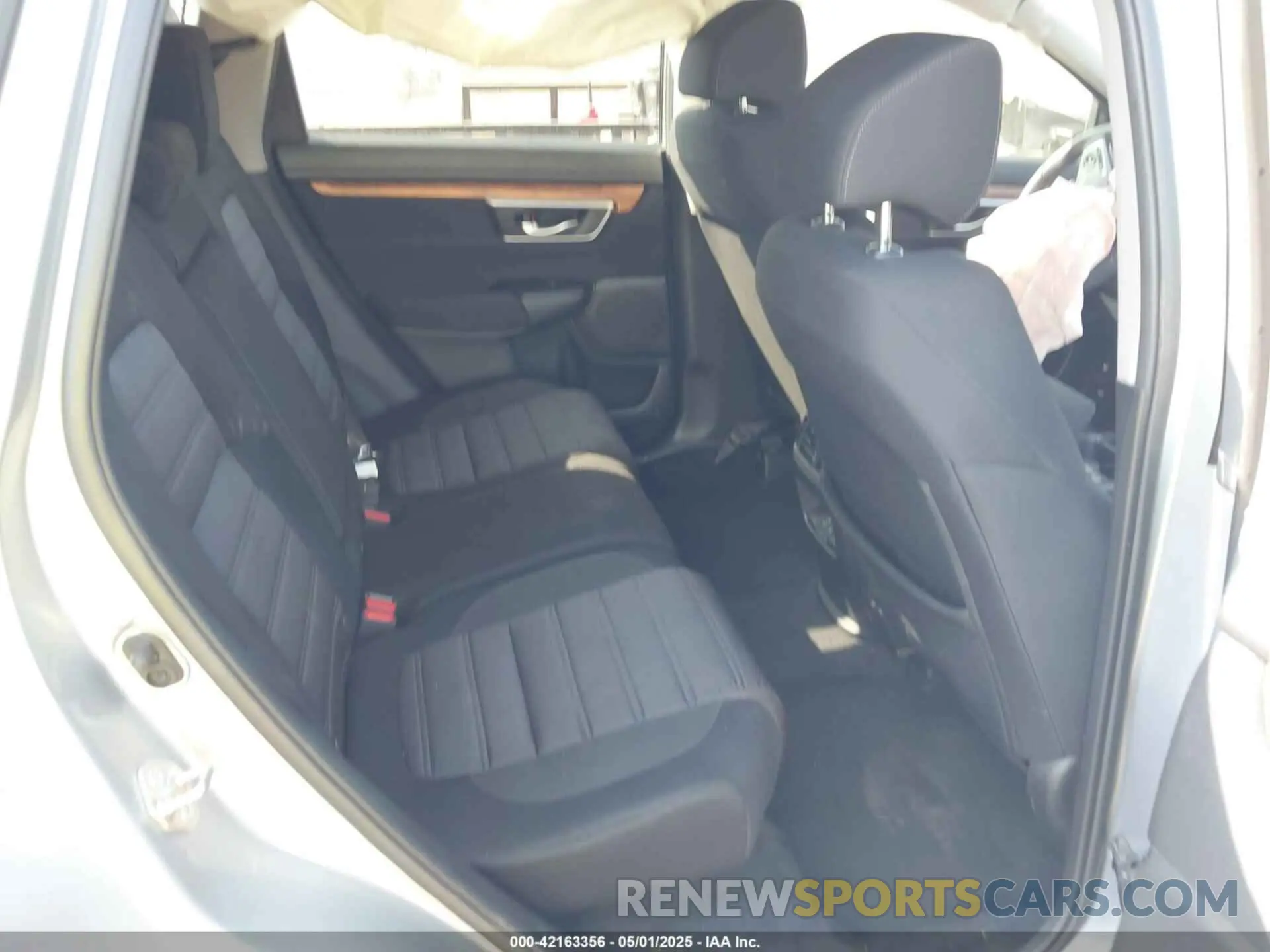 8 Photograph of a damaged car 5J6RW1H56LA019107 HONDA CR-V 2020