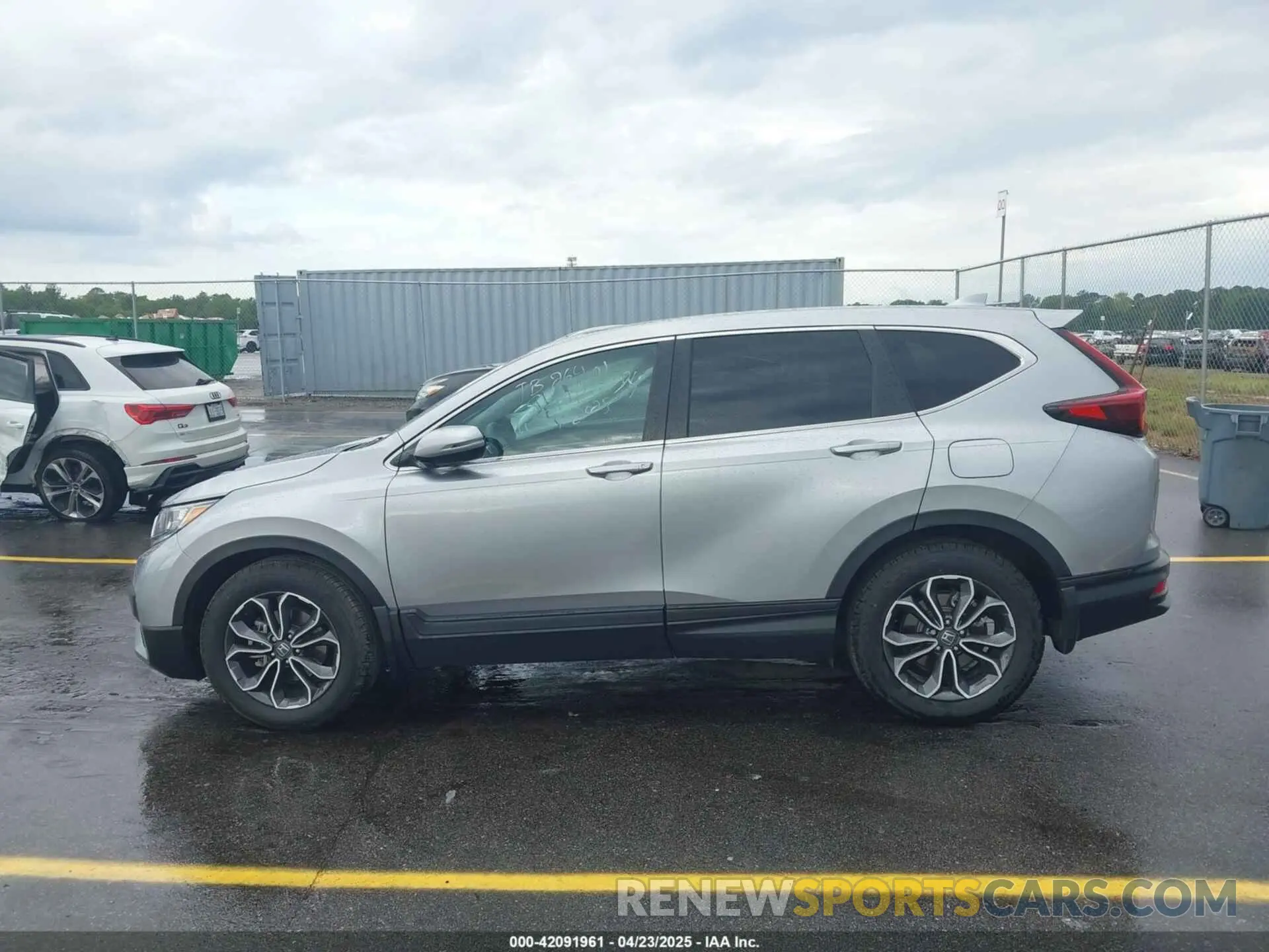 14 Photograph of a damaged car 5J6RW1H58LL000708 HONDA CR-V 2020