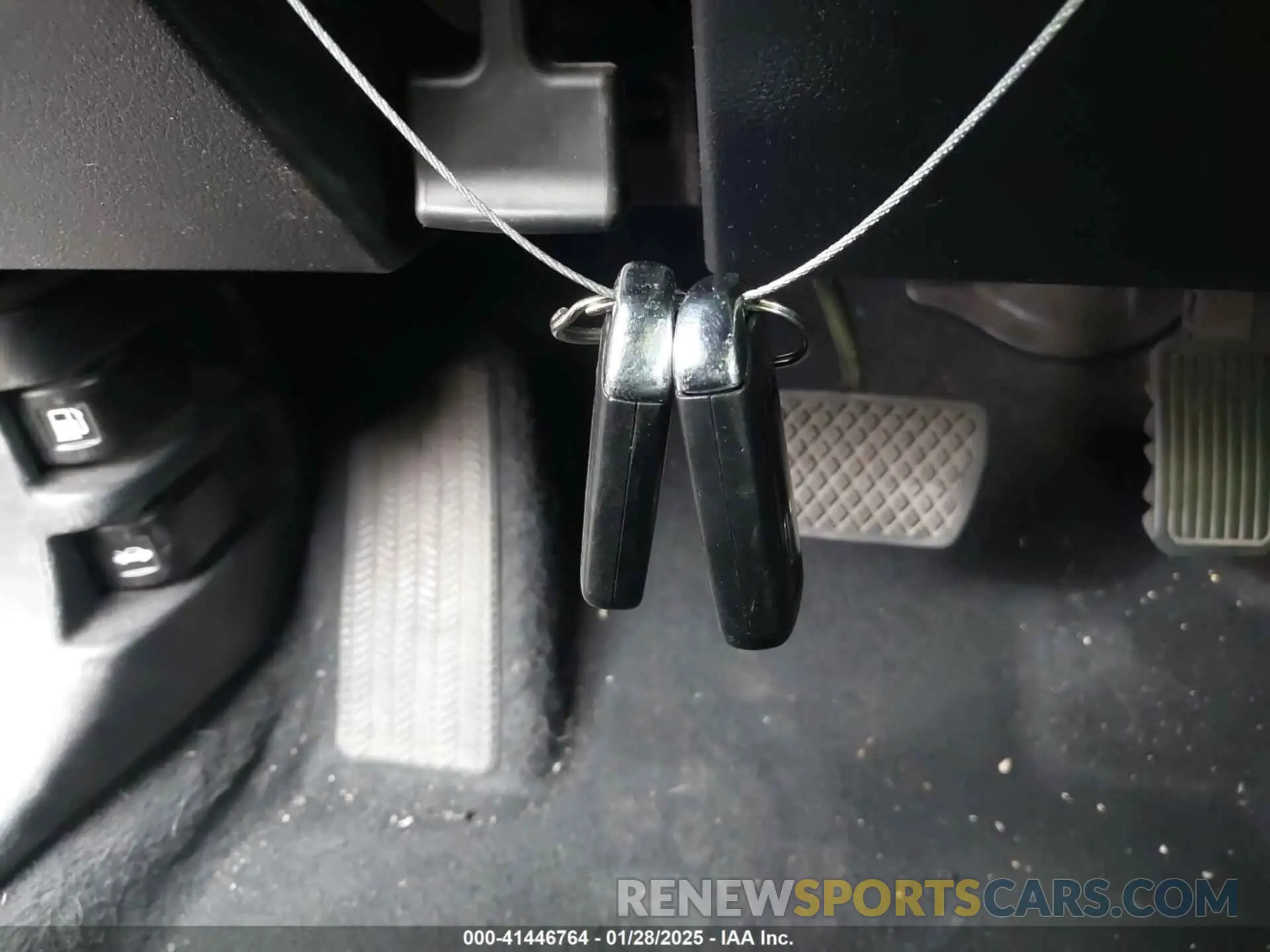 11 Photograph of a damaged car 5J6RW1H5XLA014301 HONDA CR-V 2020