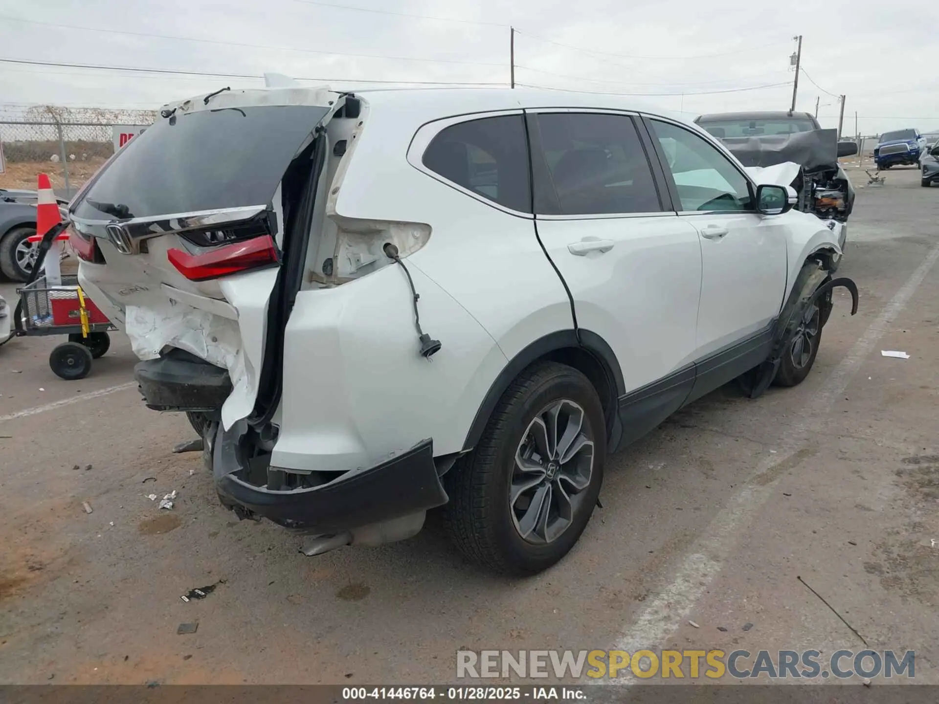 4 Photograph of a damaged car 5J6RW1H5XLA014301 HONDA CR-V 2020