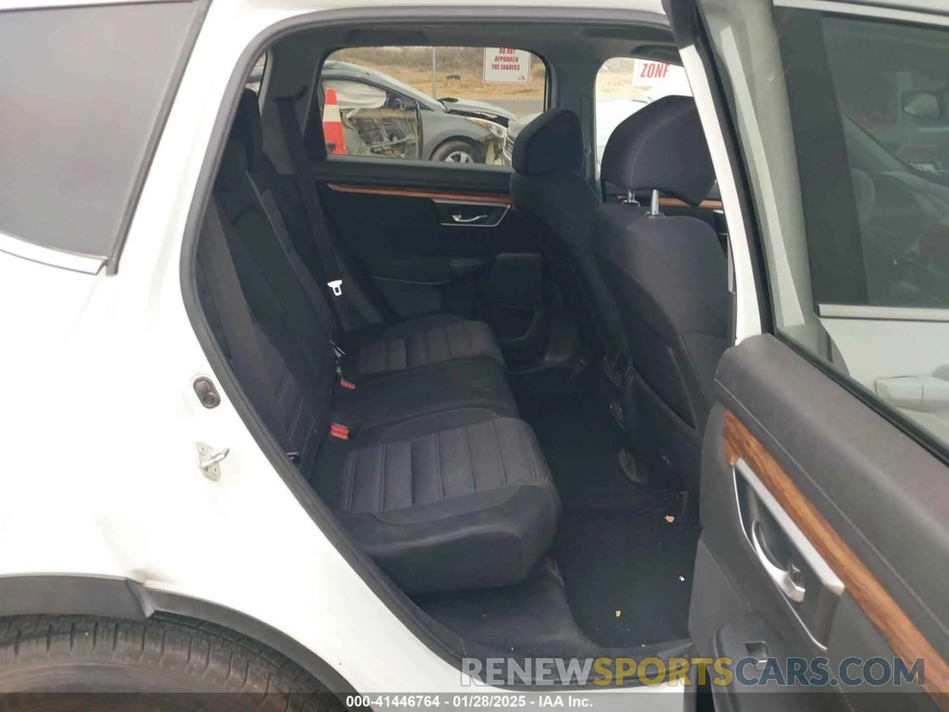 8 Photograph of a damaged car 5J6RW1H5XLA014301 HONDA CR-V 2020