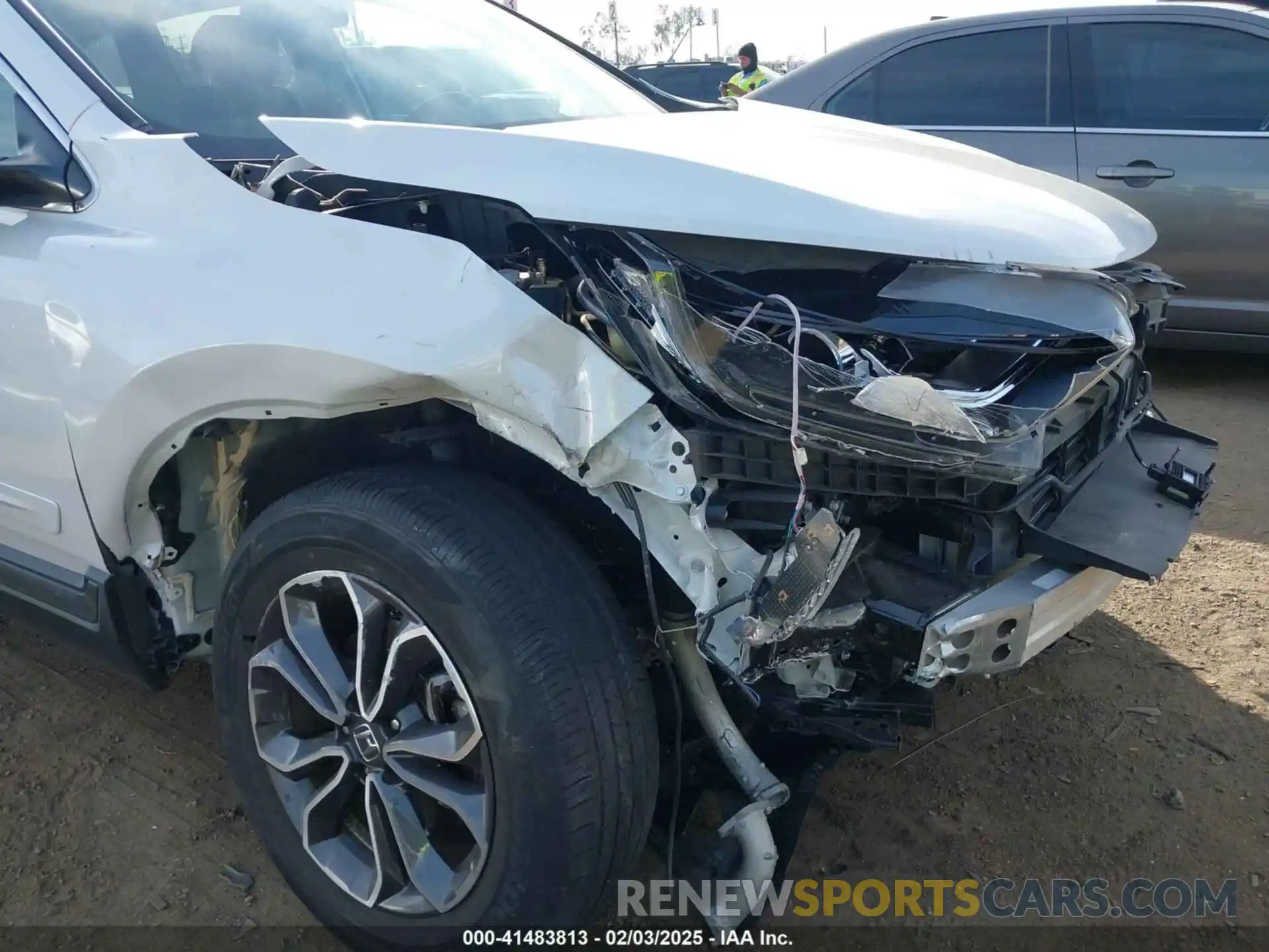 6 Photograph of a damaged car 5J6RW1H5XLL012195 HONDA CR-V 2020