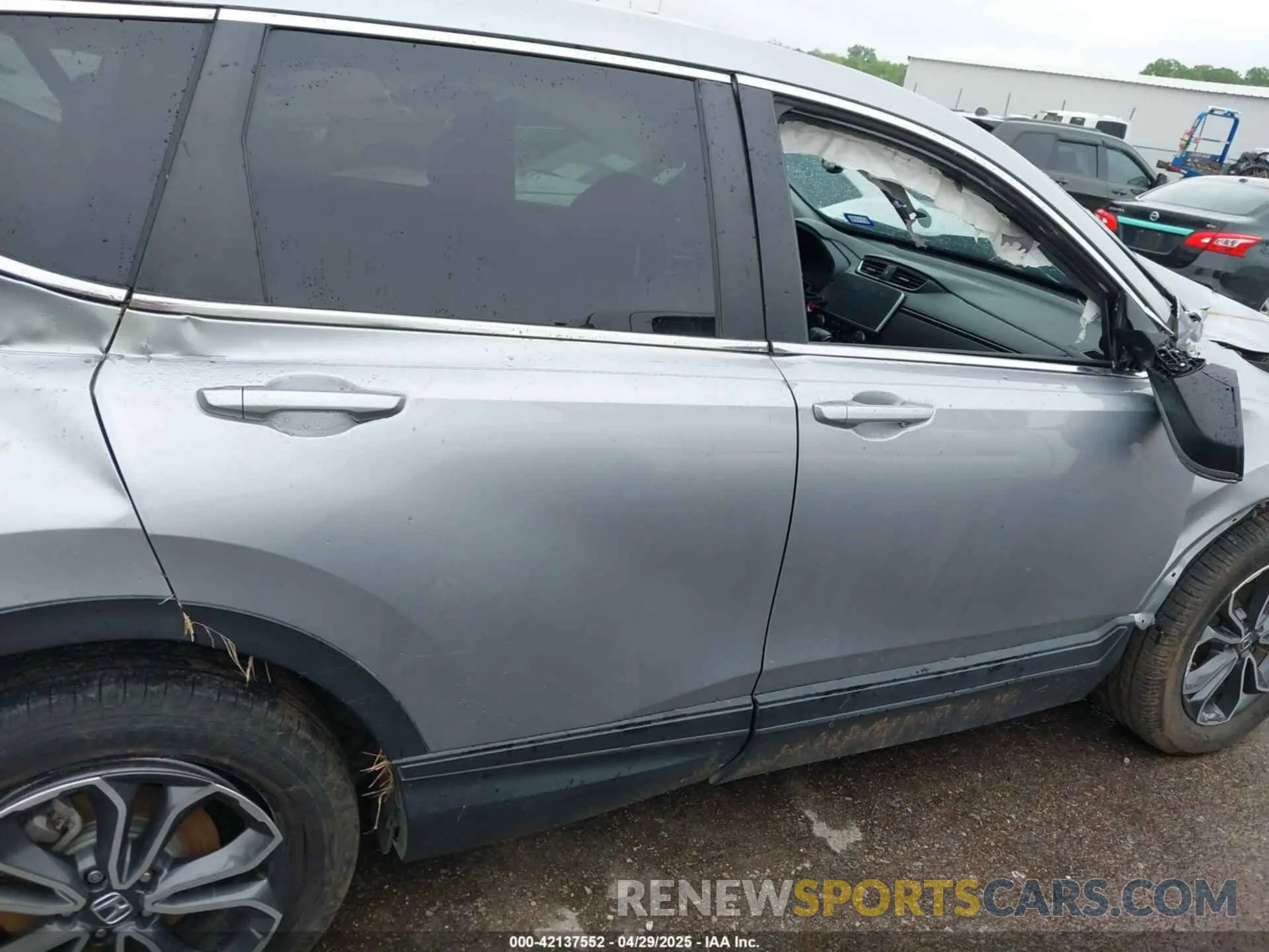 13 Photograph of a damaged car 5J6RW1H83LL012548 HONDA CR-V 2020