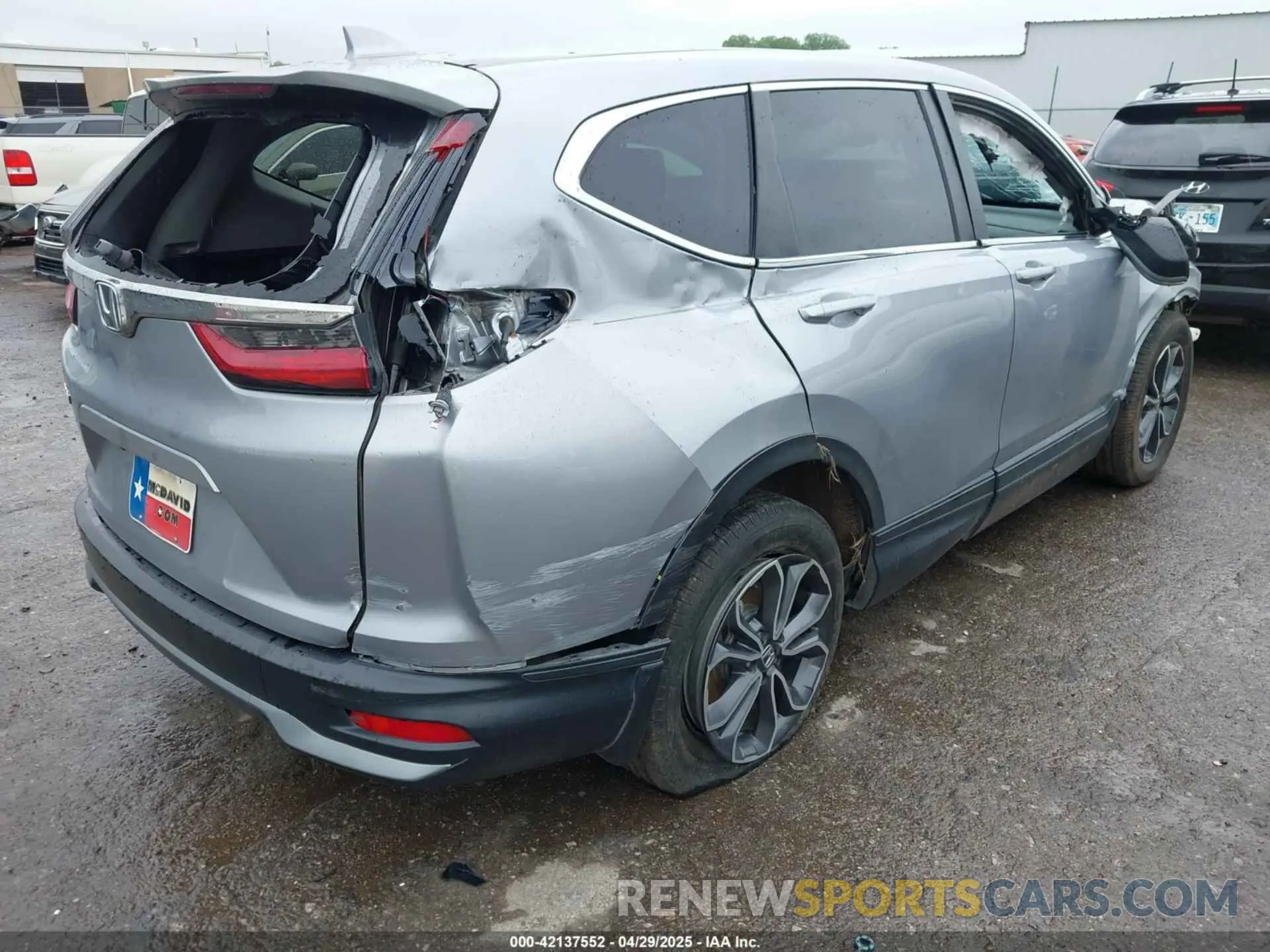4 Photograph of a damaged car 5J6RW1H83LL012548 HONDA CR-V 2020