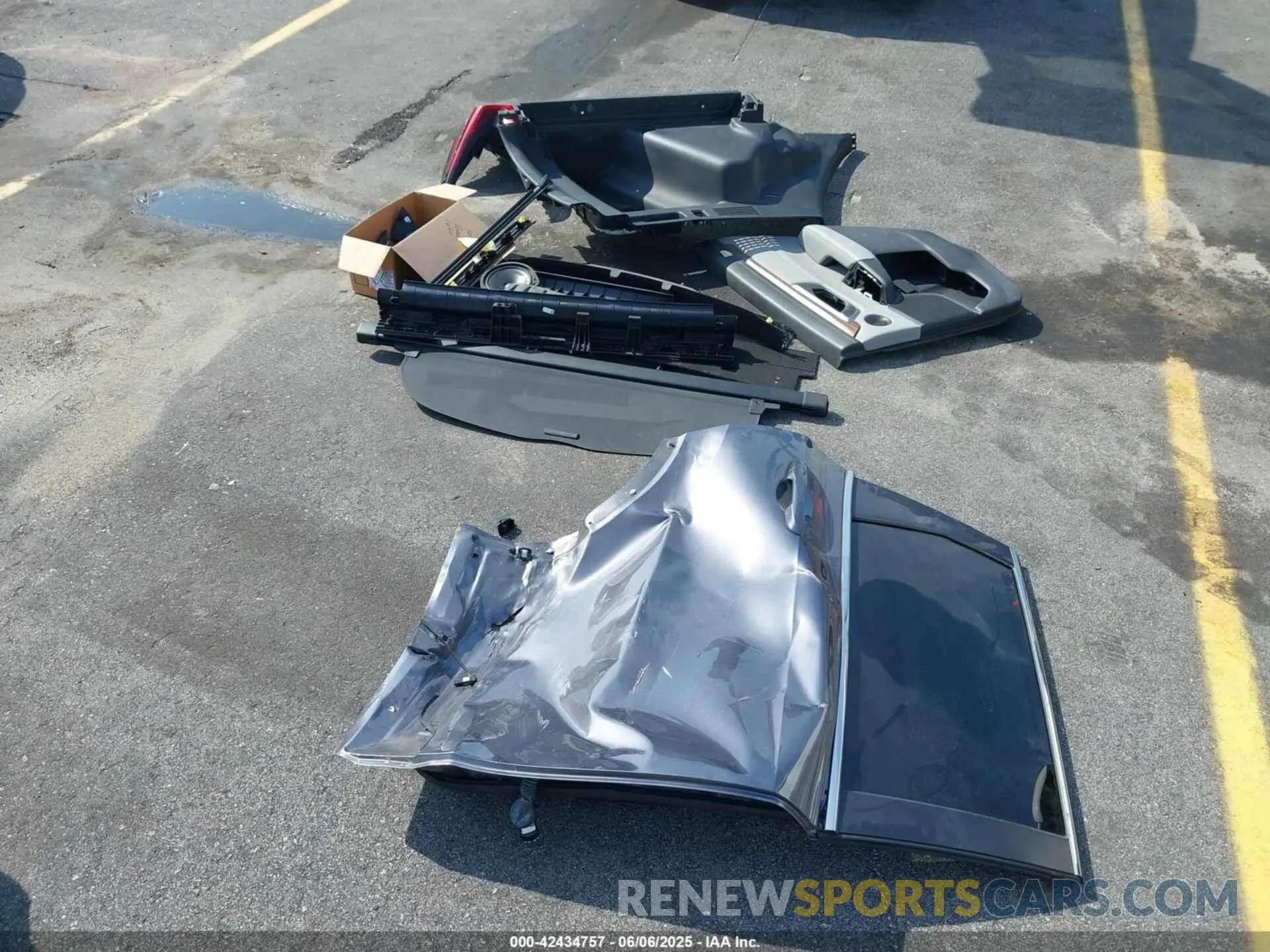 12 Photograph of a damaged car 5J6RW1H86LL014908 HONDA CR-V 2020