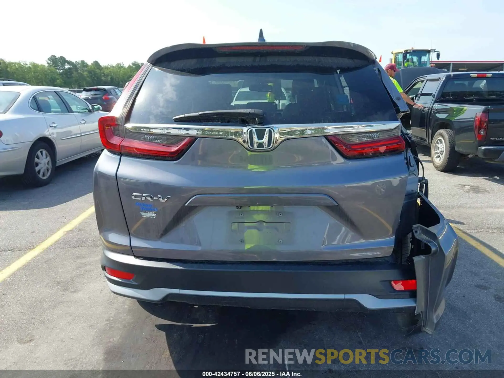 18 Photograph of a damaged car 5J6RW1H86LL014908 HONDA CR-V 2020
