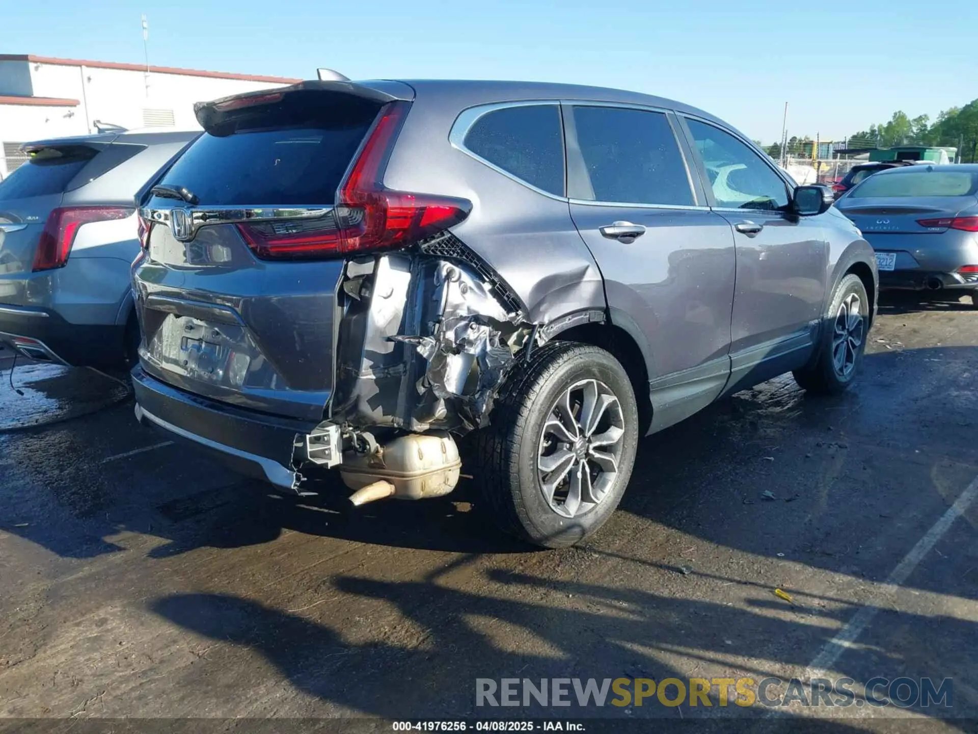 4 Photograph of a damaged car 5J6RW1H88LL014893 HONDA CR-V 2020