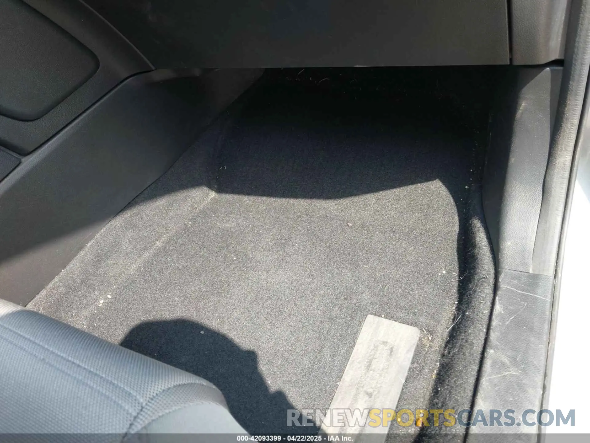 8 Photograph of a damaged car 5J6RW2H23LL020666 HONDA CR-V 2020