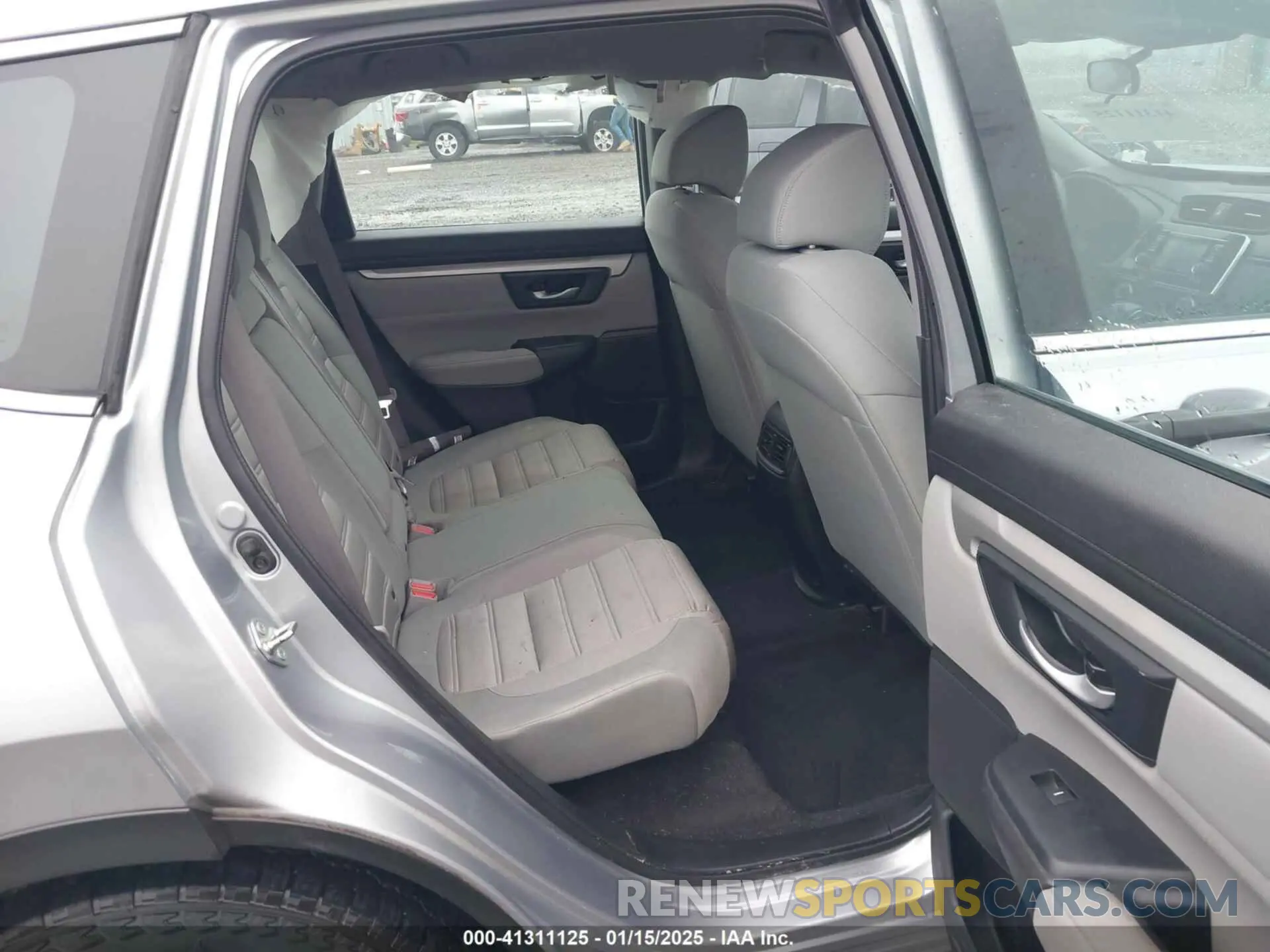 8 Photograph of a damaged car 5J6RW2H26LA005882 HONDA CR-V 2020