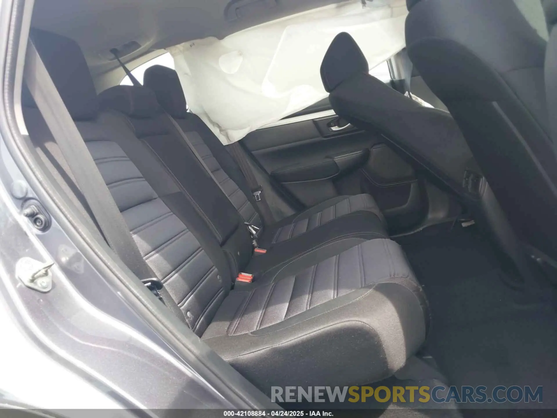 8 Photograph of a damaged car 5J6RW2H27LL018354 HONDA CR-V 2020