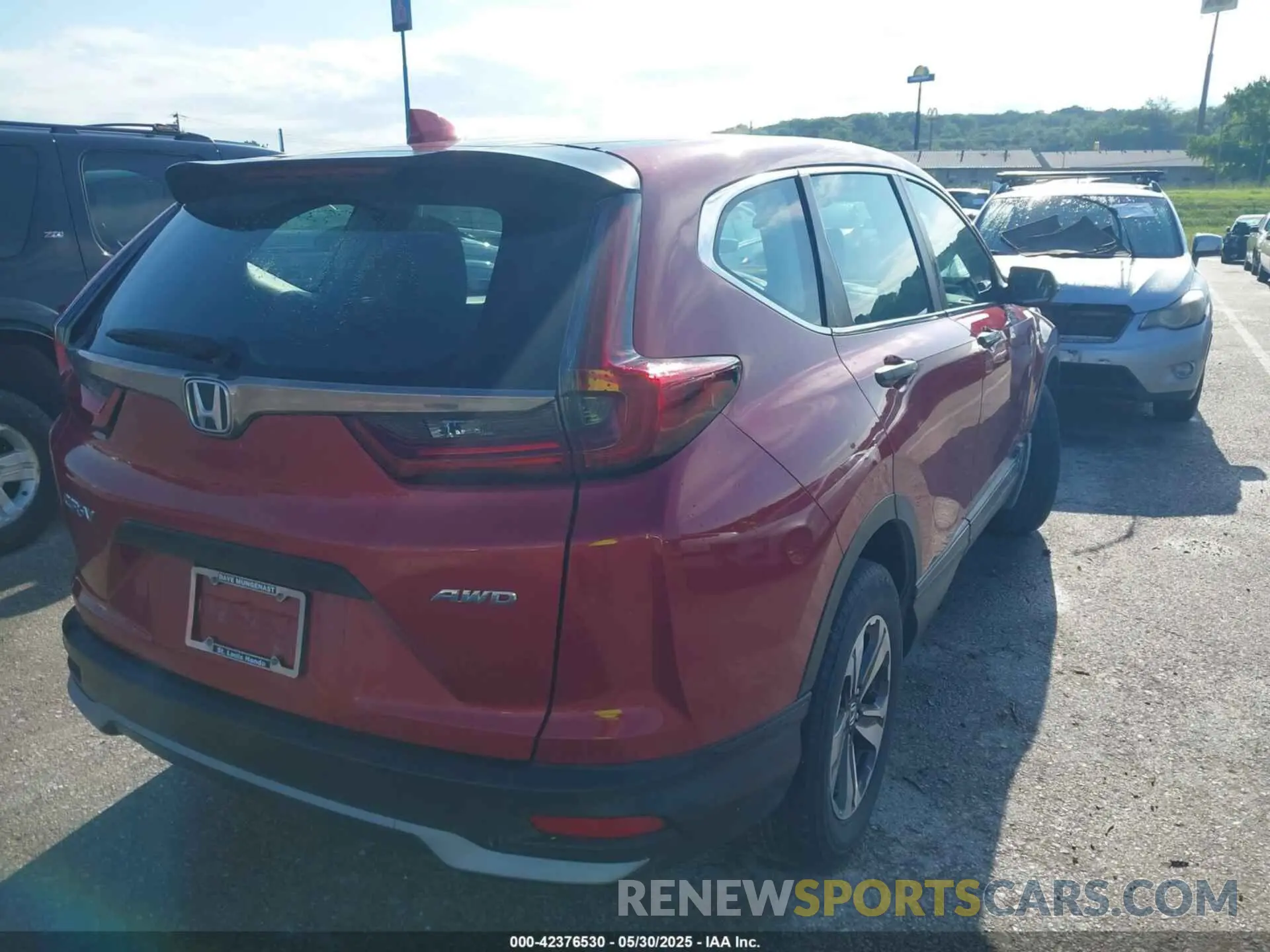 4 Photograph of a damaged car 5J6RW2H29LL014015 HONDA CR-V 2020