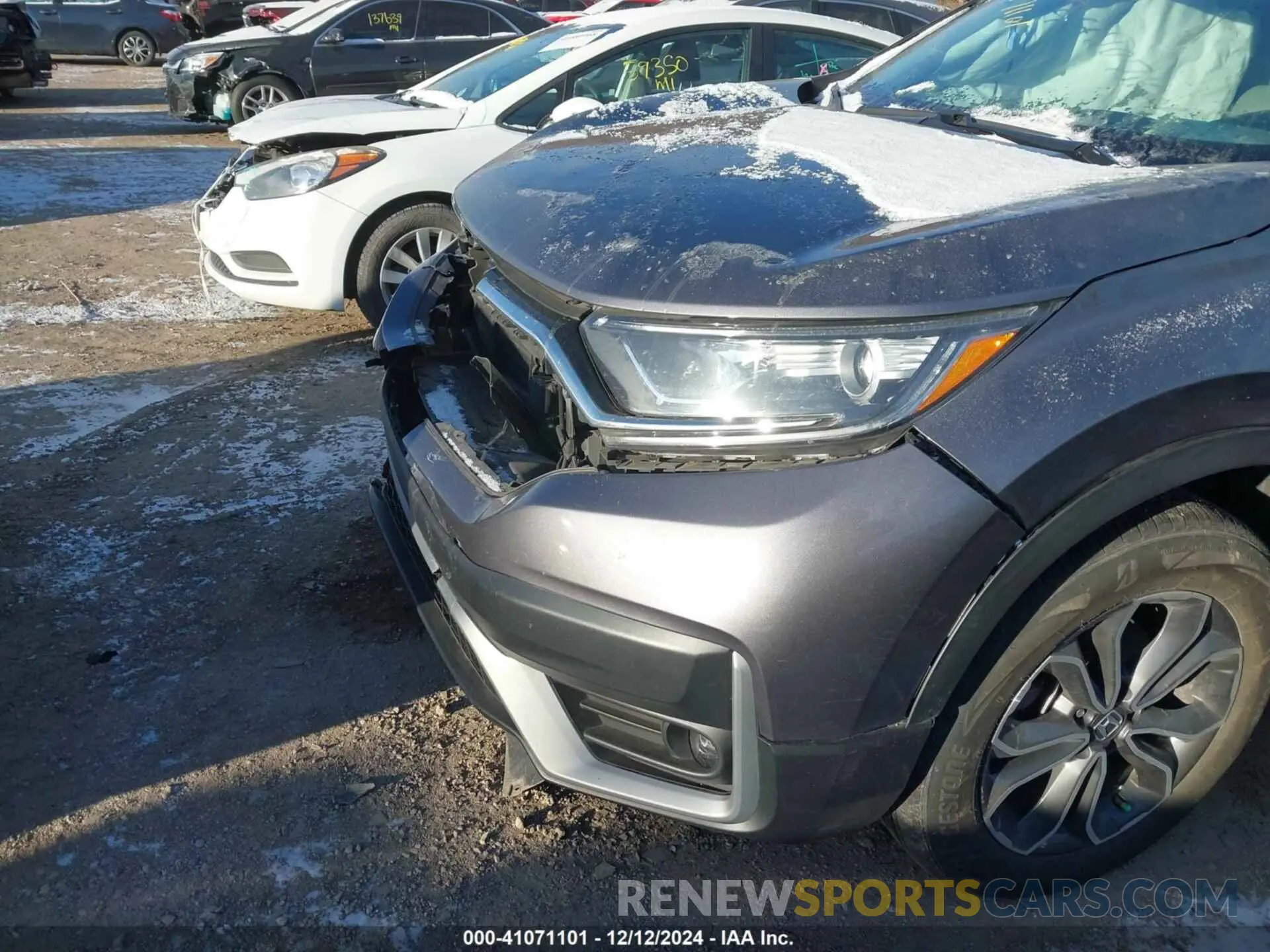 17 Photograph of a damaged car 5J6RW2H53LL038711 HONDA CR-V 2020