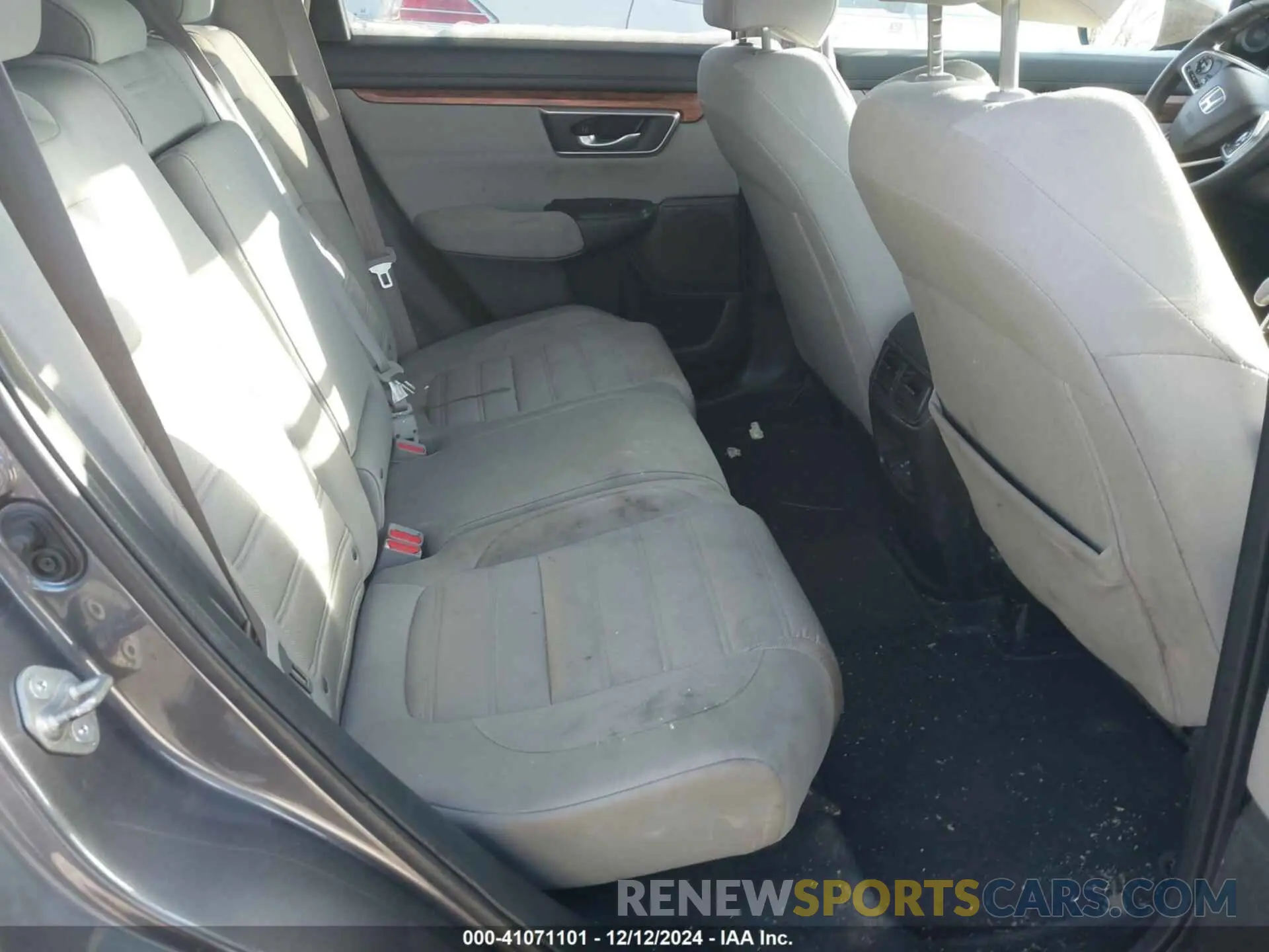 8 Photograph of a damaged car 5J6RW2H53LL038711 HONDA CR-V 2020