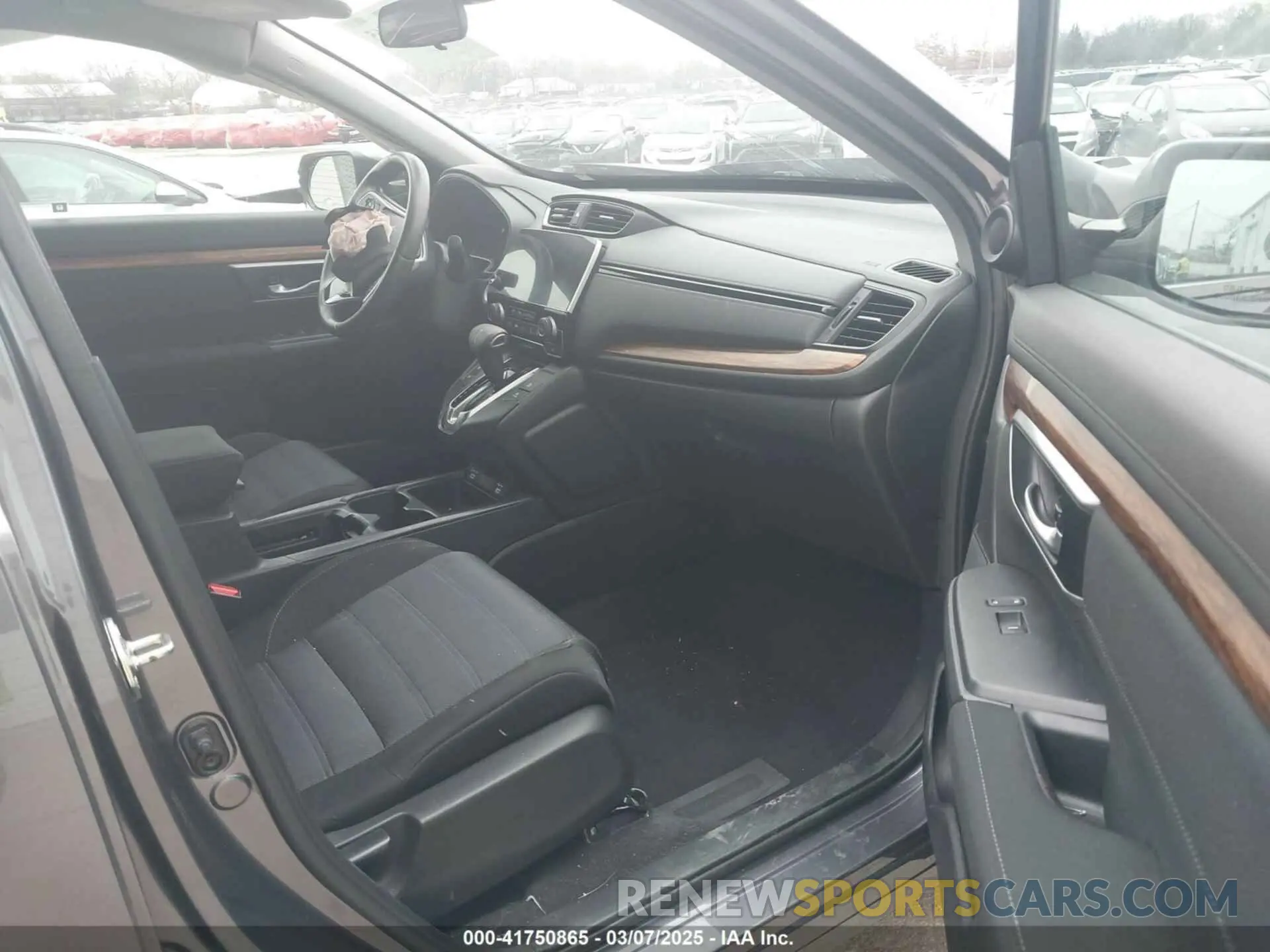 5 Photograph of a damaged car 5J6RW2H54LL009279 HONDA CR-V 2020