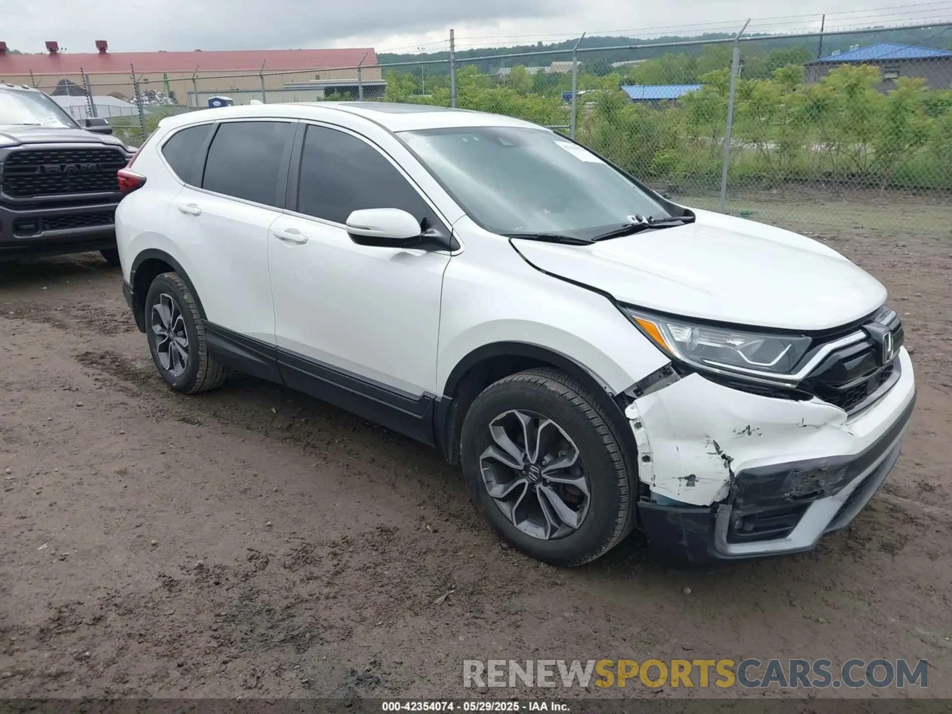 1 Photograph of a damaged car 5J6RW2H58LL001900 HONDA CR-V 2020