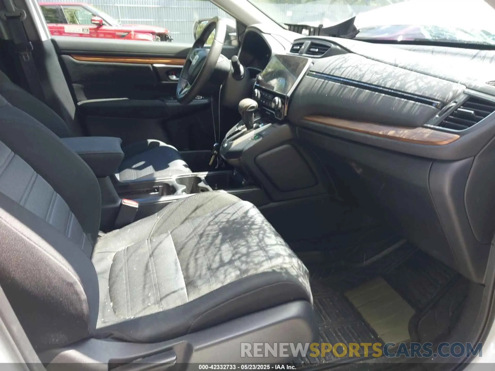 5 Photograph of a damaged car 5J6RW2H5XLA020413 HONDA CR-V 2020