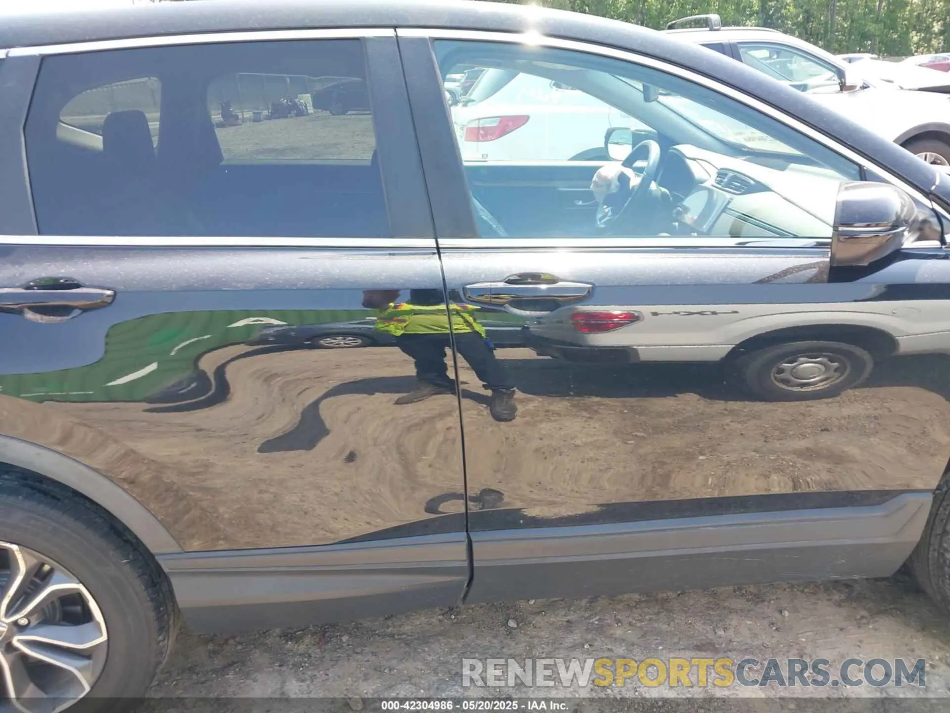 13 Photograph of a damaged car 5J6RW2H85LA021835 HONDA CR-V 2020