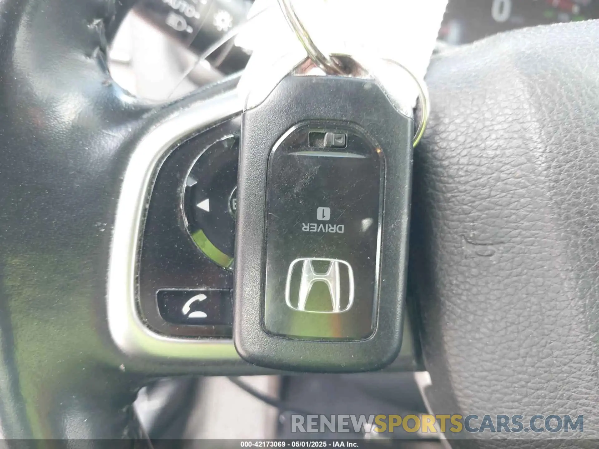 11 Photograph of a damaged car 5J6RW2H85LL016526 HONDA CR-V 2020