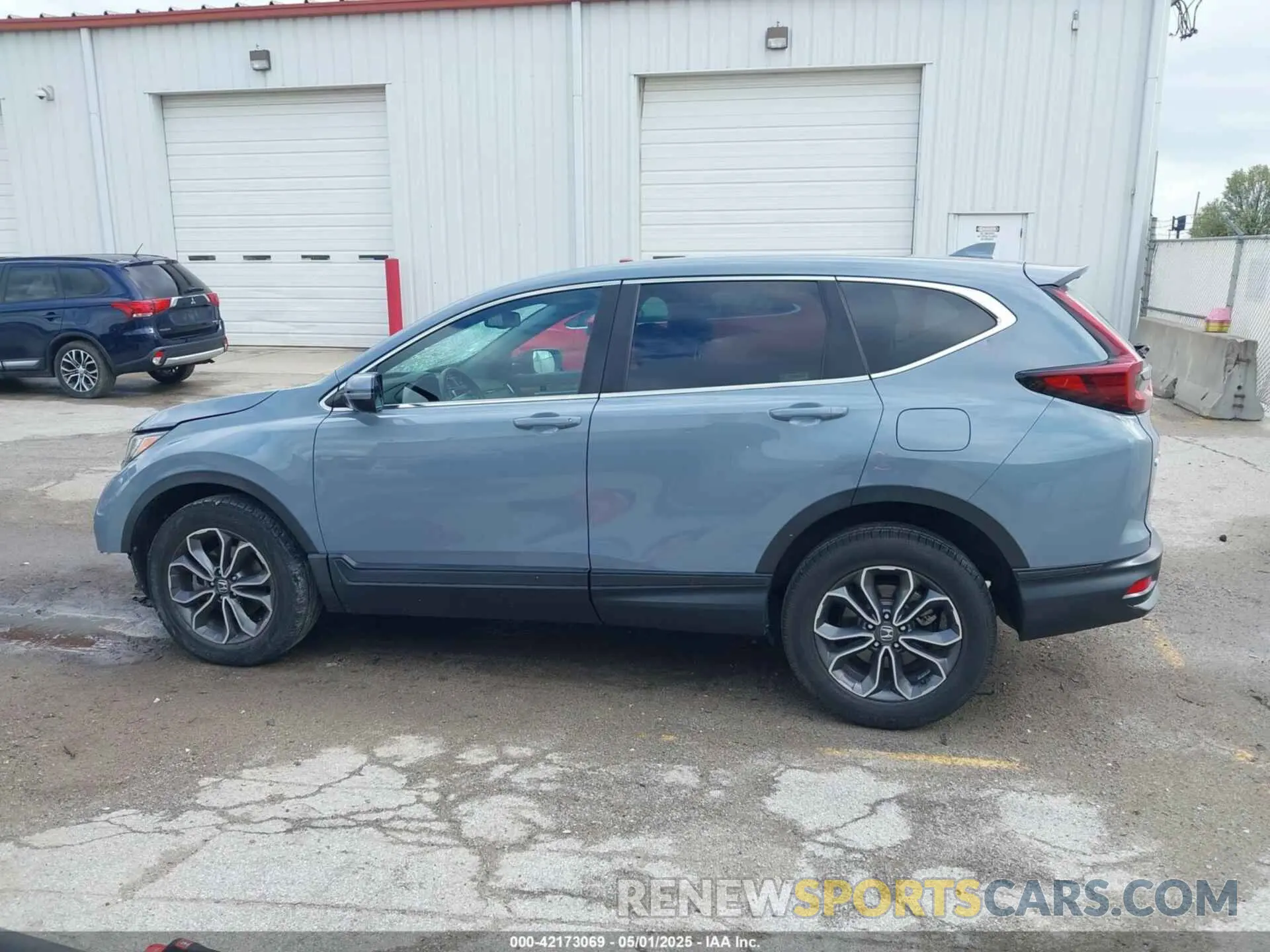 14 Photograph of a damaged car 5J6RW2H85LL016526 HONDA CR-V 2020