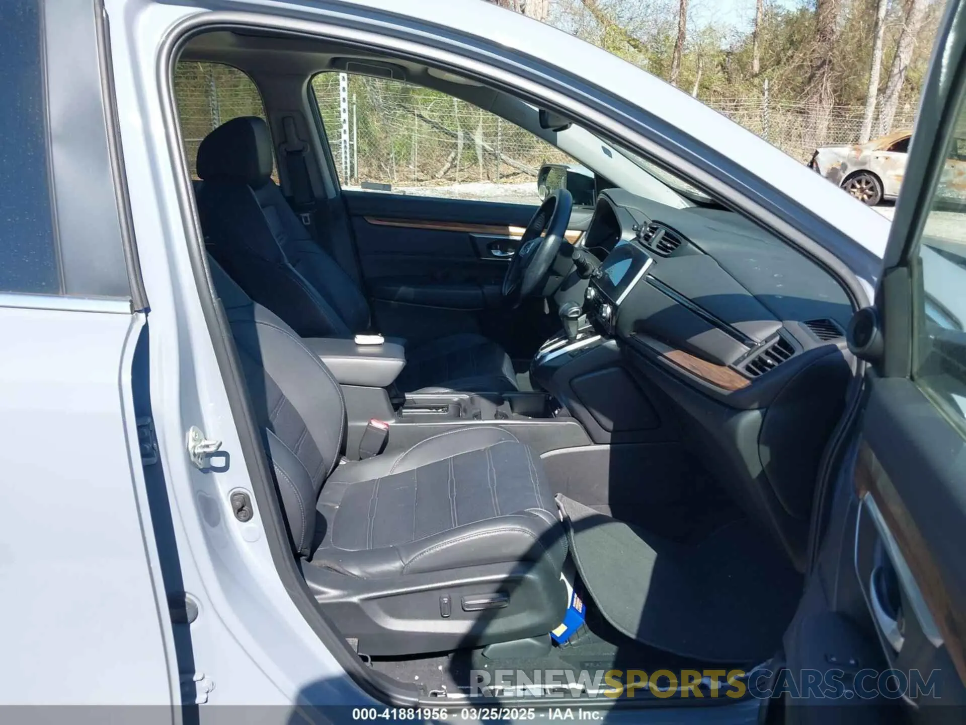 5 Photograph of a damaged car 5J6RW2H88LA015849 HONDA CR-V 2020