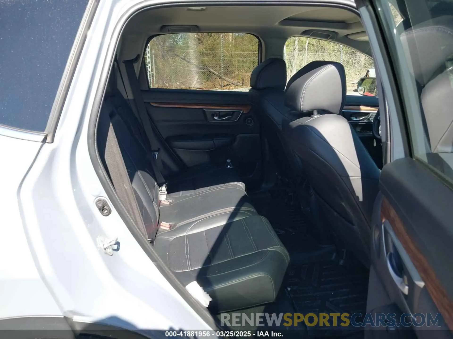 8 Photograph of a damaged car 5J6RW2H88LA015849 HONDA CR-V 2020