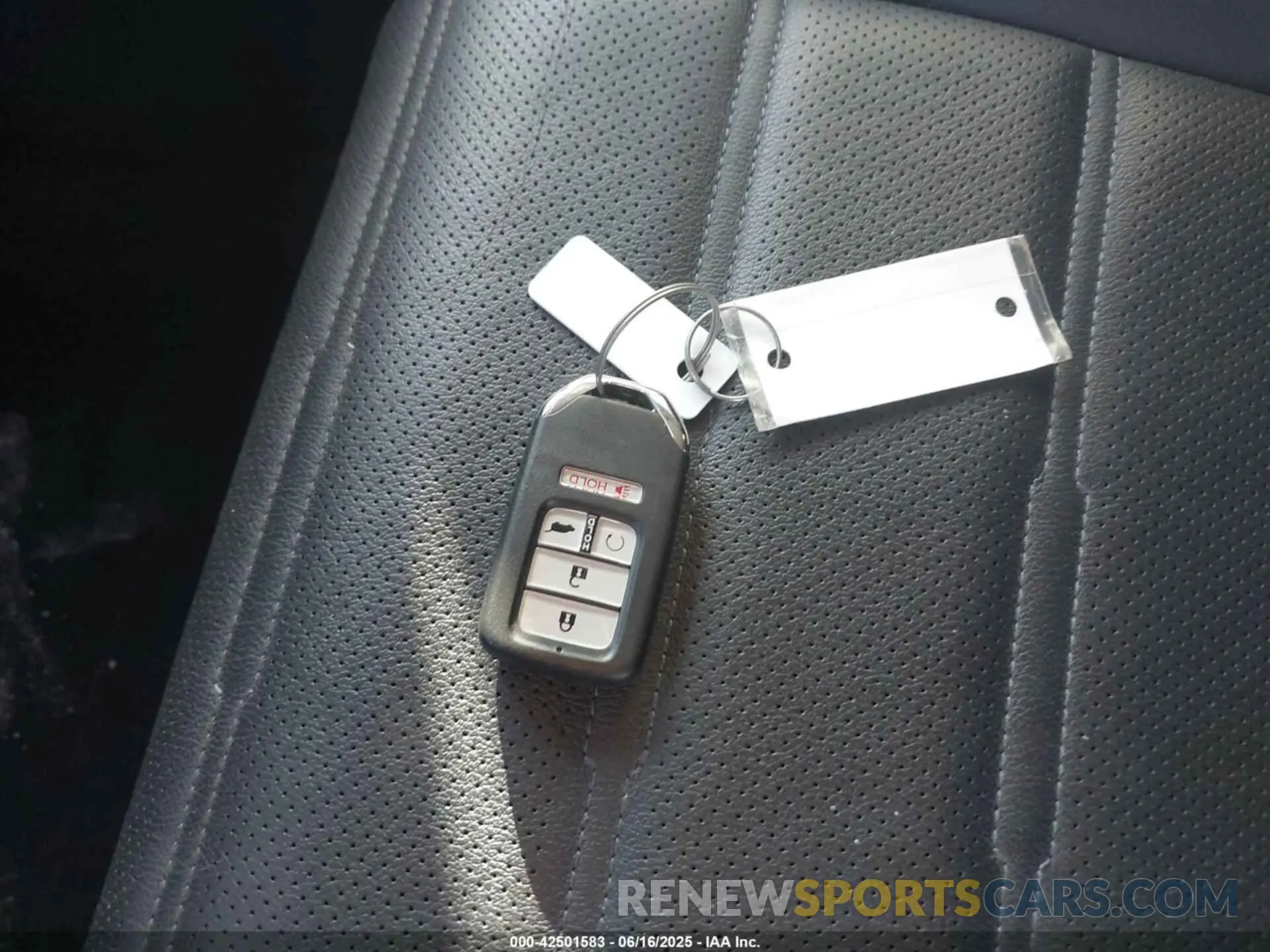 11 Photograph of a damaged car 5J6RW2H95LL002859 HONDA CR-V 2020