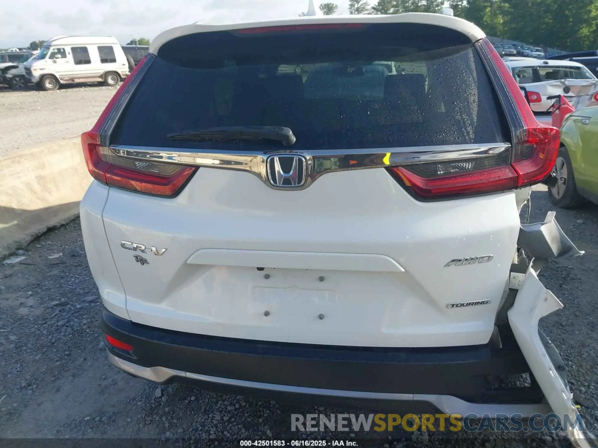 16 Photograph of a damaged car 5J6RW2H95LL002859 HONDA CR-V 2020