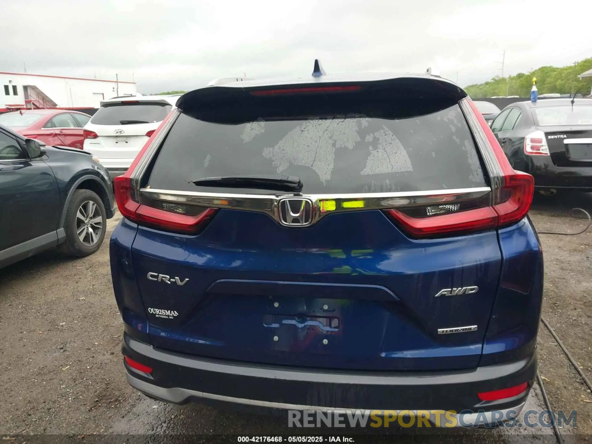 17 Photograph of a damaged car 5J6RW2H97LL008095 HONDA CR-V 2020