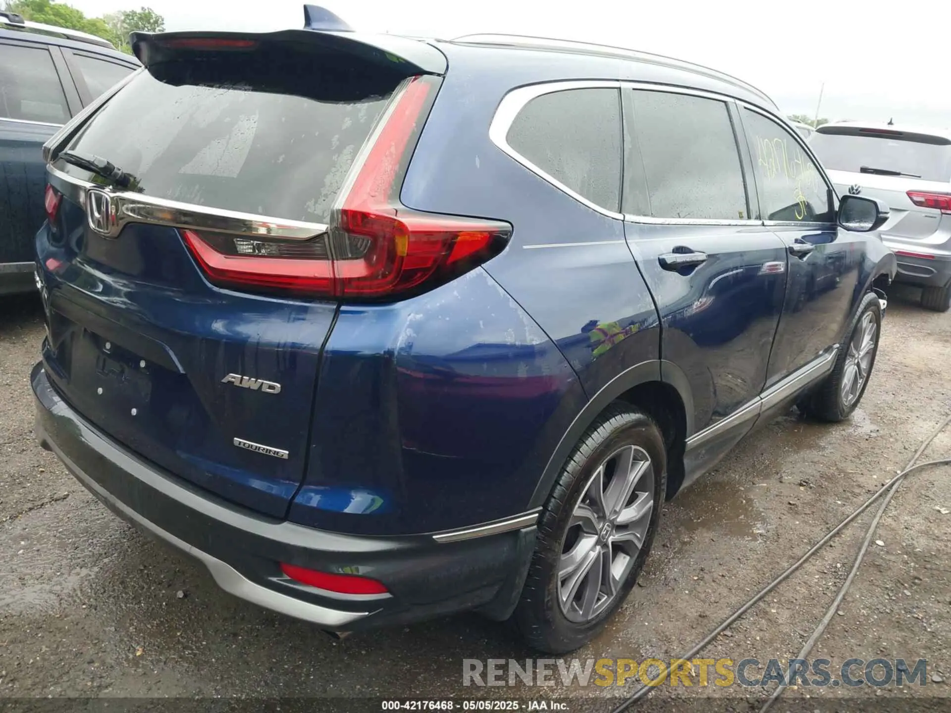 4 Photograph of a damaged car 5J6RW2H97LL008095 HONDA CR-V 2020