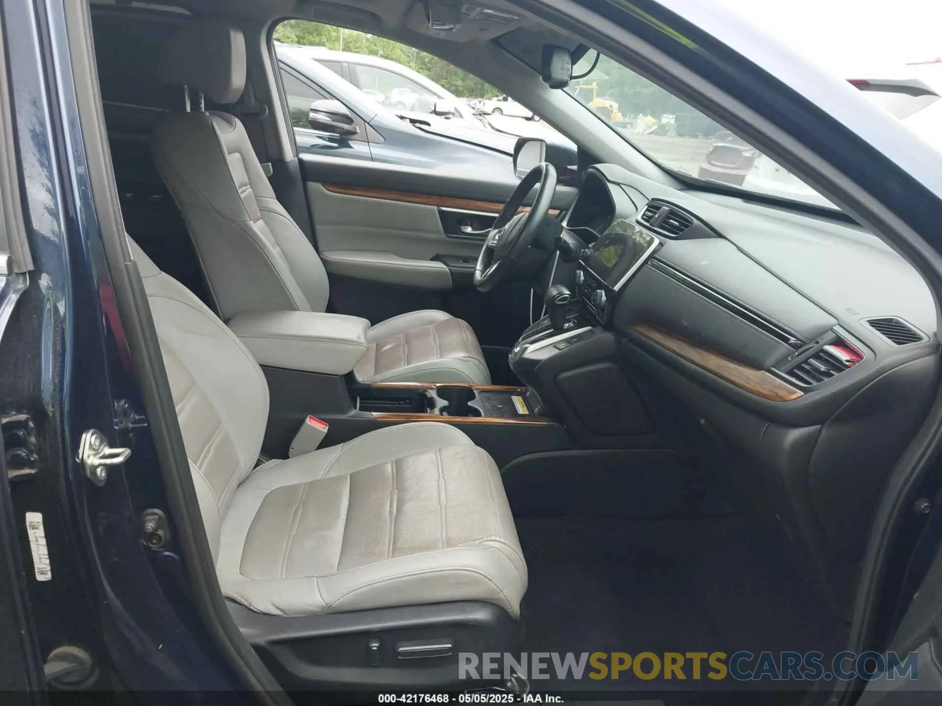 5 Photograph of a damaged car 5J6RW2H97LL008095 HONDA CR-V 2020