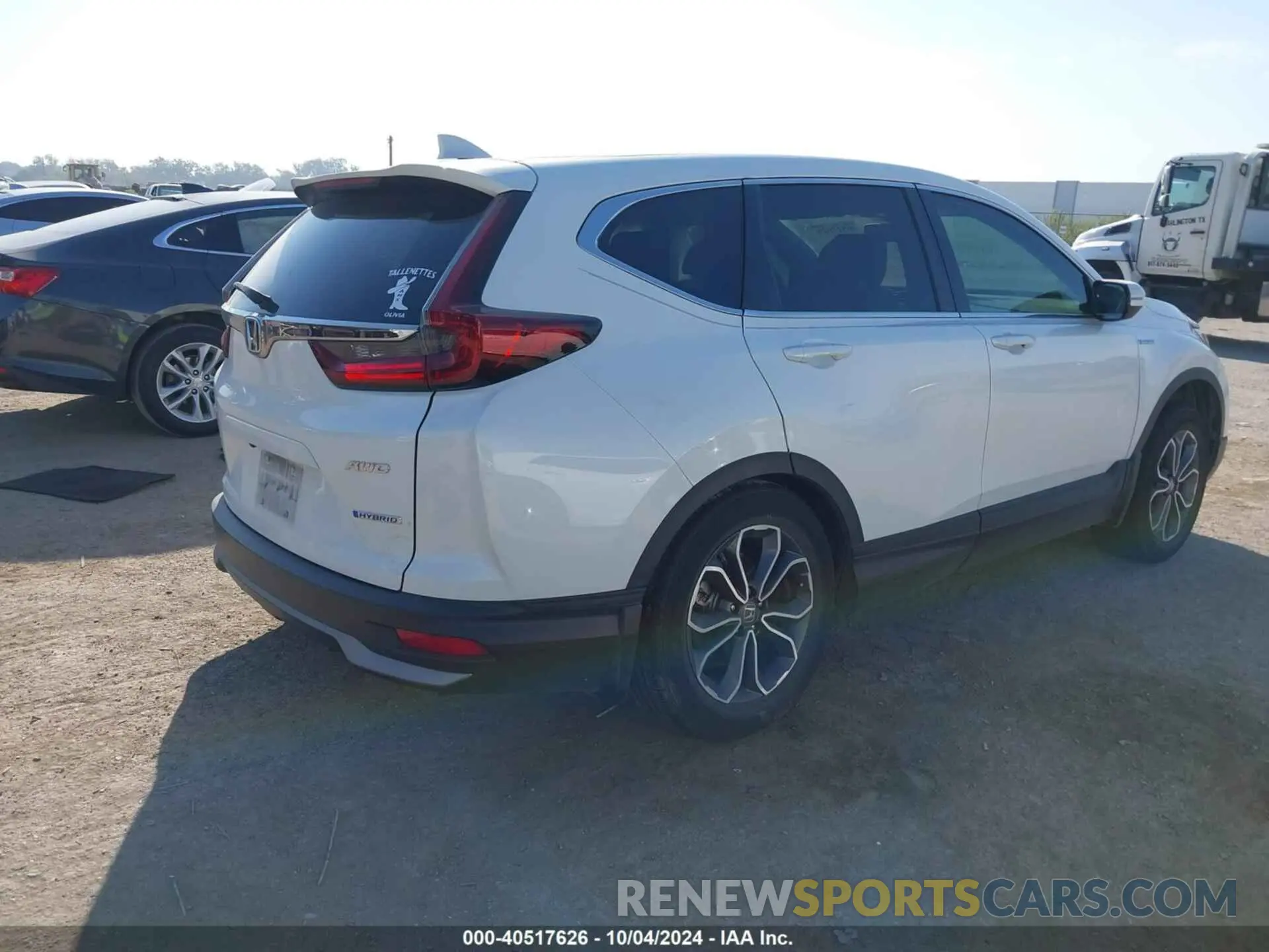 4 Photograph of a damaged car 7FART6H84LE007118 HONDA CR-V 2020