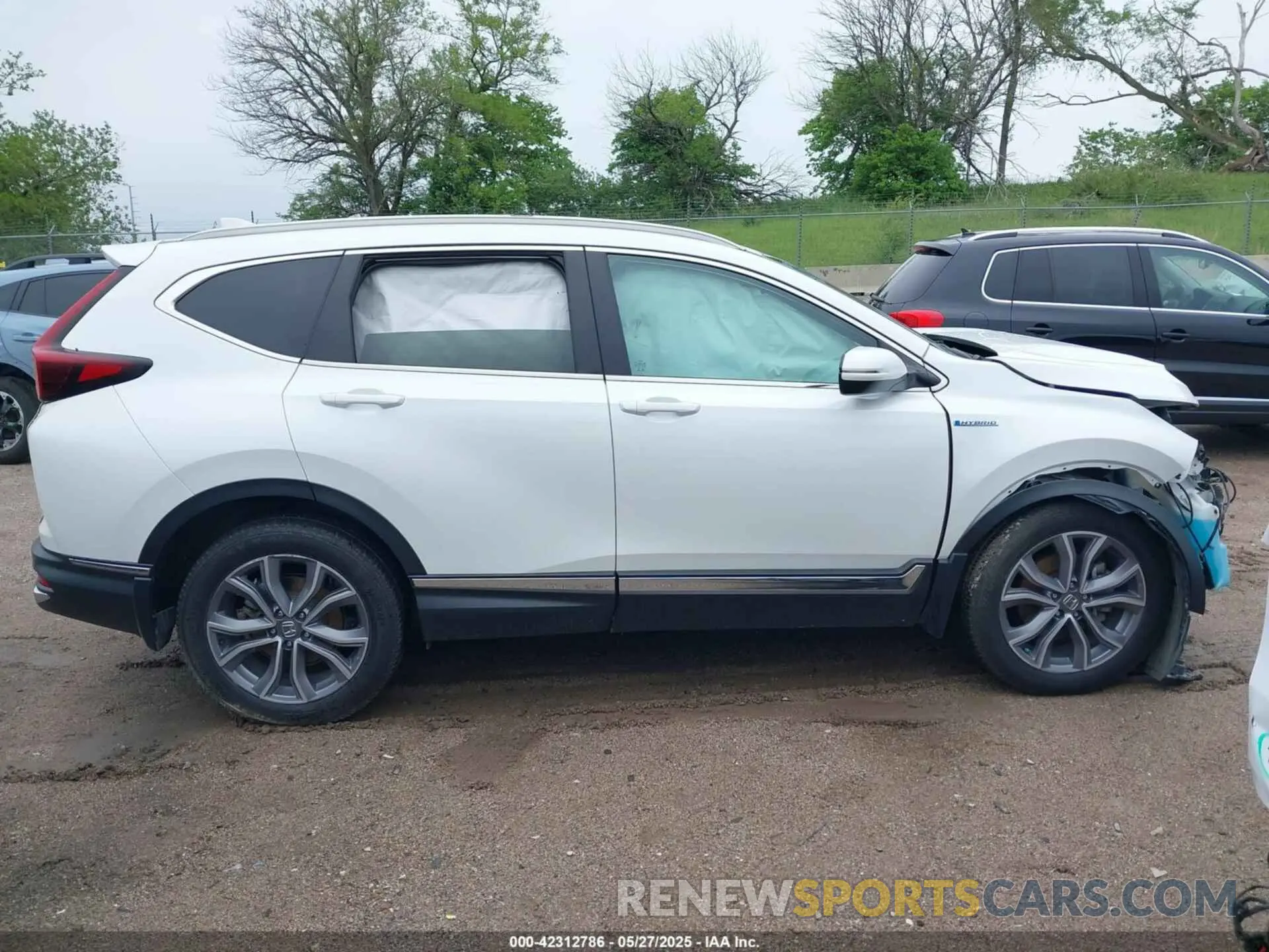 14 Photograph of a damaged car 7FART6H90LE026502 HONDA CR-V 2020