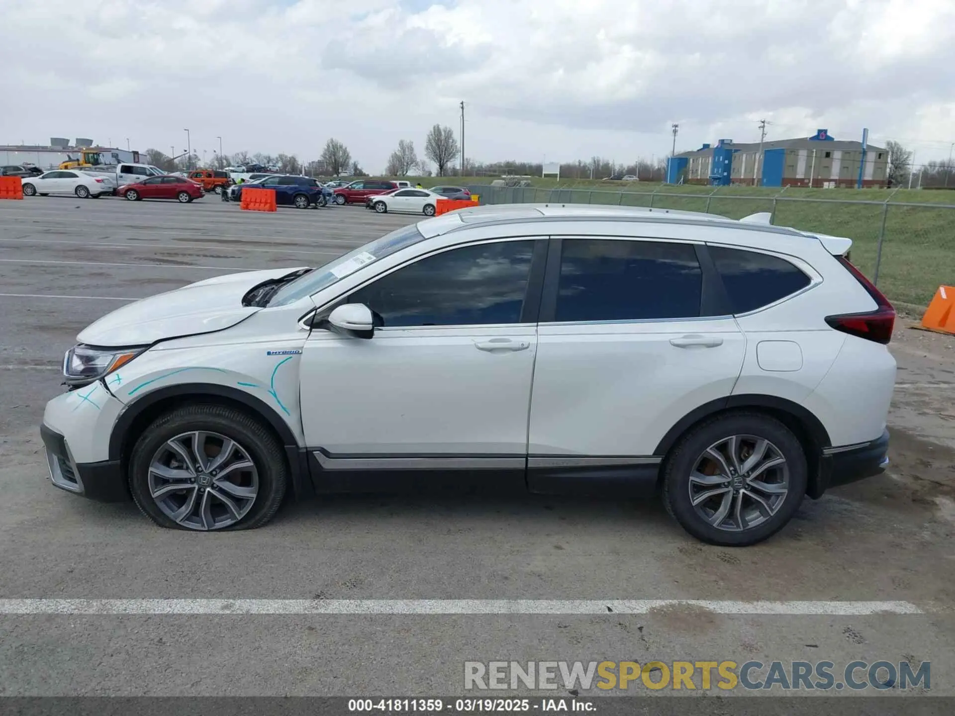 14 Photograph of a damaged car 7FART6H95LE017553 HONDA CR-V 2020