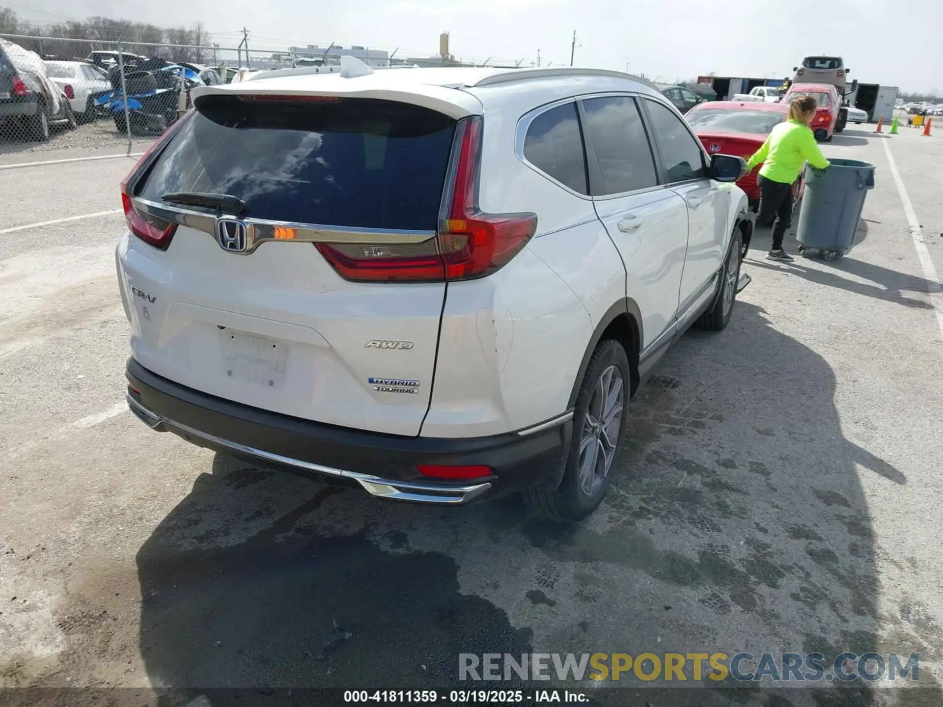 4 Photograph of a damaged car 7FART6H95LE017553 HONDA CR-V 2020
