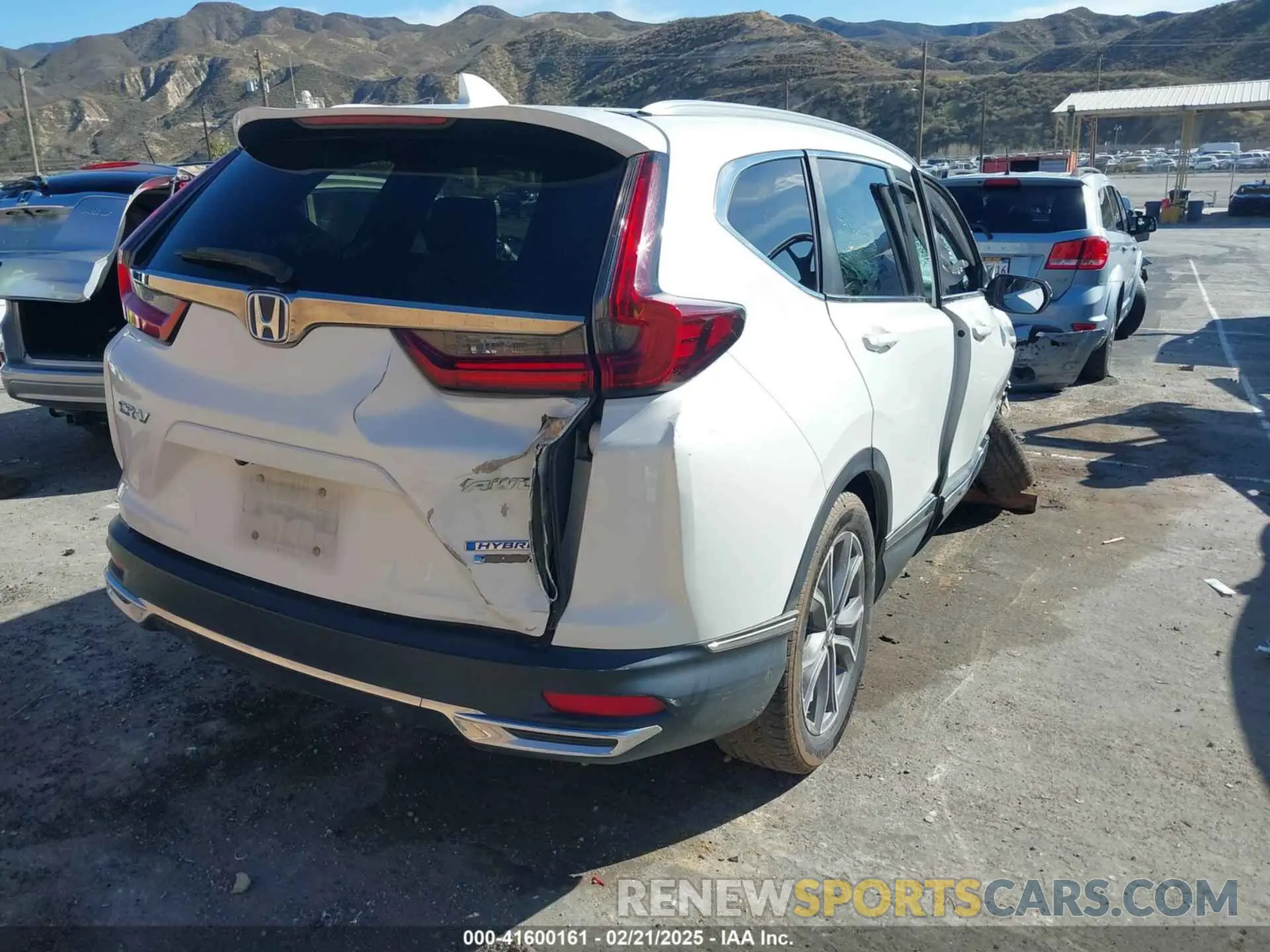 4 Photograph of a damaged car 7FART6H98LE000231 HONDA CR-V 2020