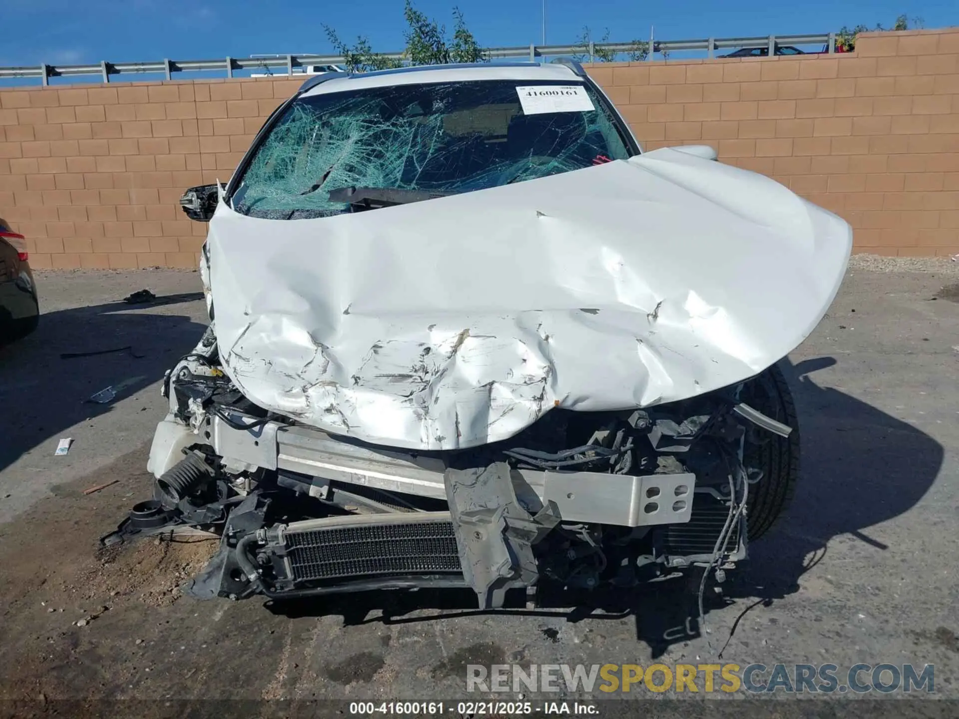 6 Photograph of a damaged car 7FART6H98LE000231 HONDA CR-V 2020