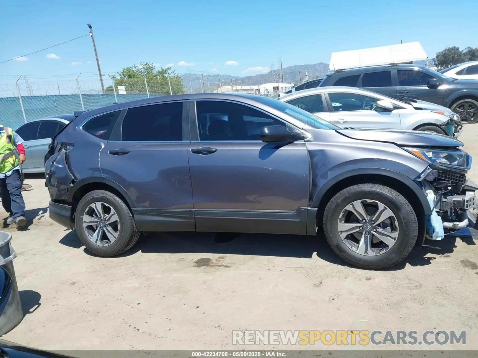 13 Photograph of a damaged car 7FARW1H24LE014379 HONDA CR-V 2020