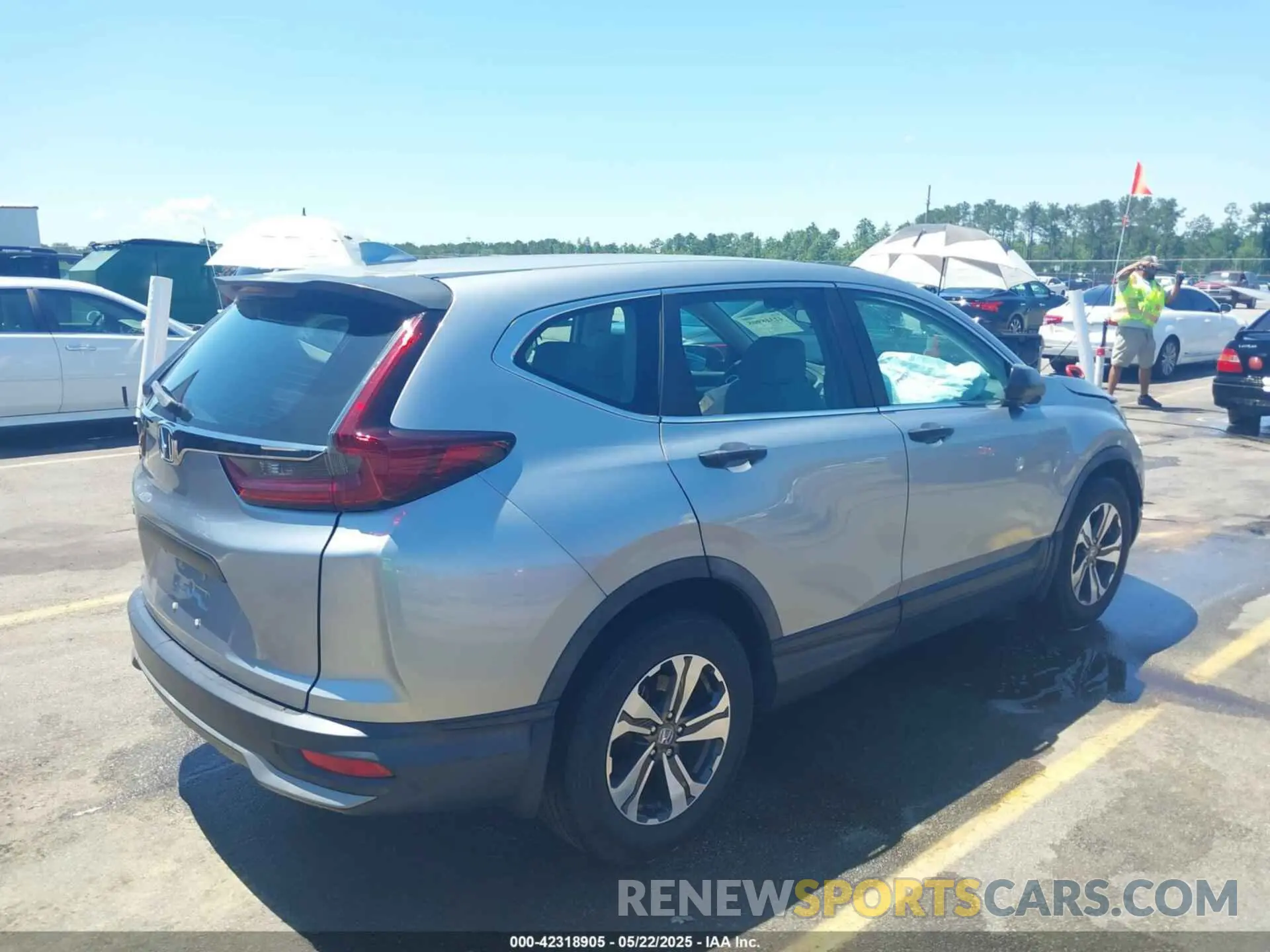4 Photograph of a damaged car 7FARW1H26LE002413 HONDA CR-V 2020