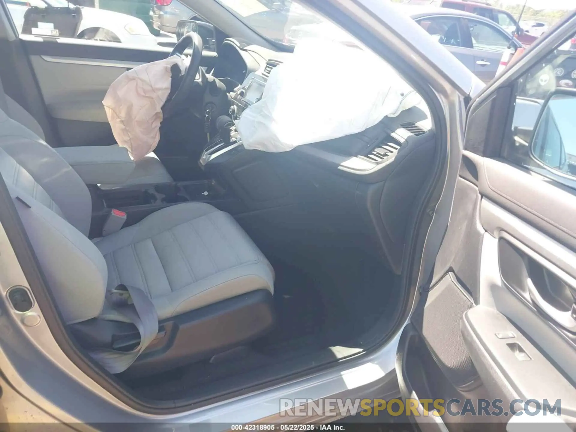 5 Photograph of a damaged car 7FARW1H26LE002413 HONDA CR-V 2020