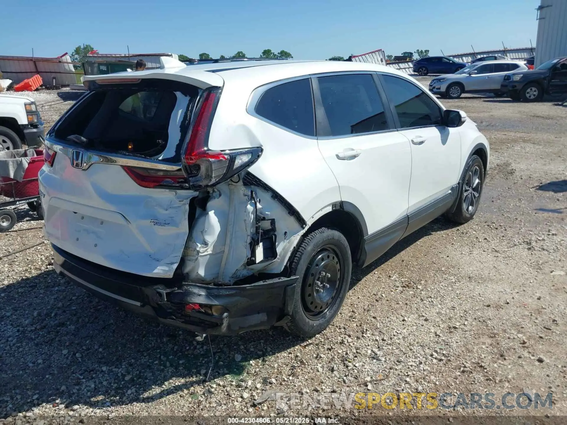 4 Photograph of a damaged car 7FARW1H53LE019812 HONDA CR-V 2020