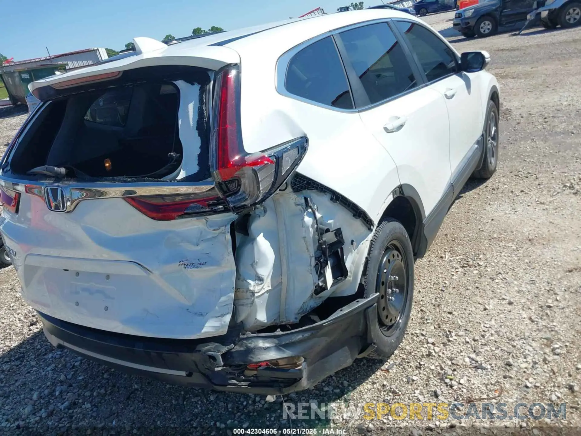 6 Photograph of a damaged car 7FARW1H53LE019812 HONDA CR-V 2020