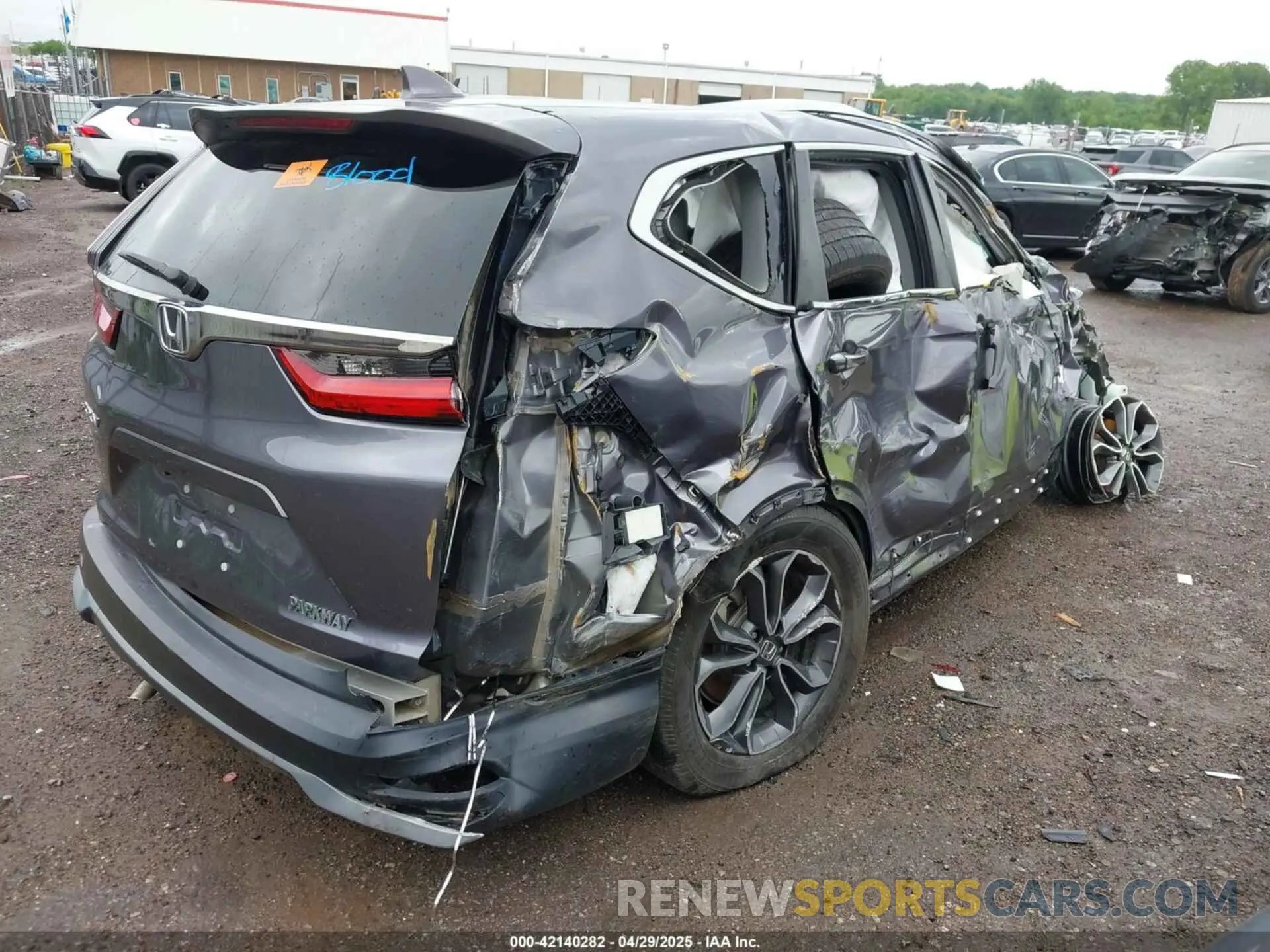 4 Photograph of a damaged car 7FARW1H55LE021819 HONDA CR-V 2020